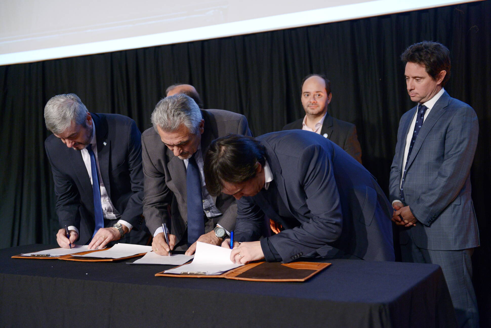 Agroindustria facilita el acceso de las escuelas rurales a la innovación en maquinaria agrícola