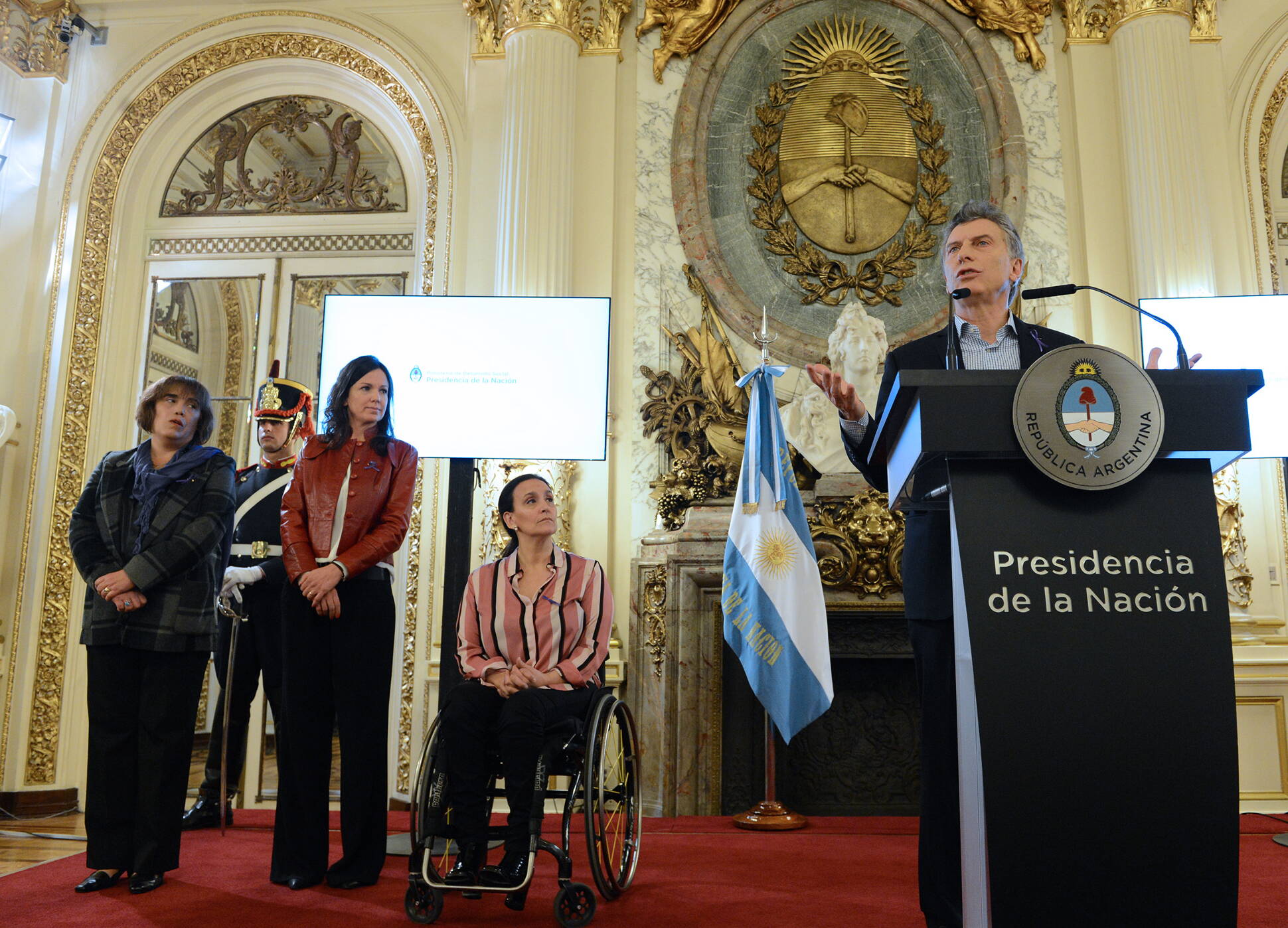 El Presidente presentó el Plan para la Prevención, Asistencia y Erradicación de la Violencia contra las Mujeres