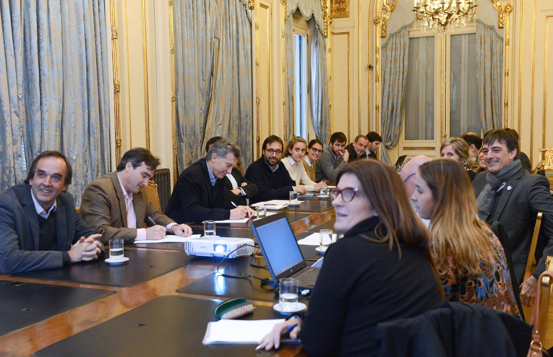 El presidente Macri se reunió con el ministro de Educación y su equipo de trabajo