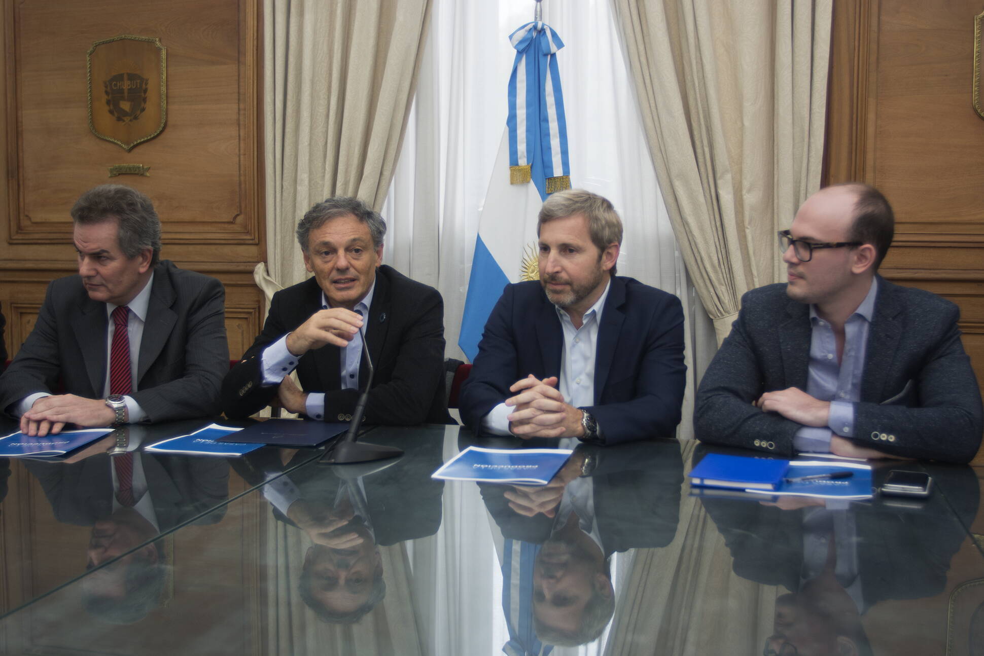 El Gobierno anunció la apertura de las Casas de la Producción 