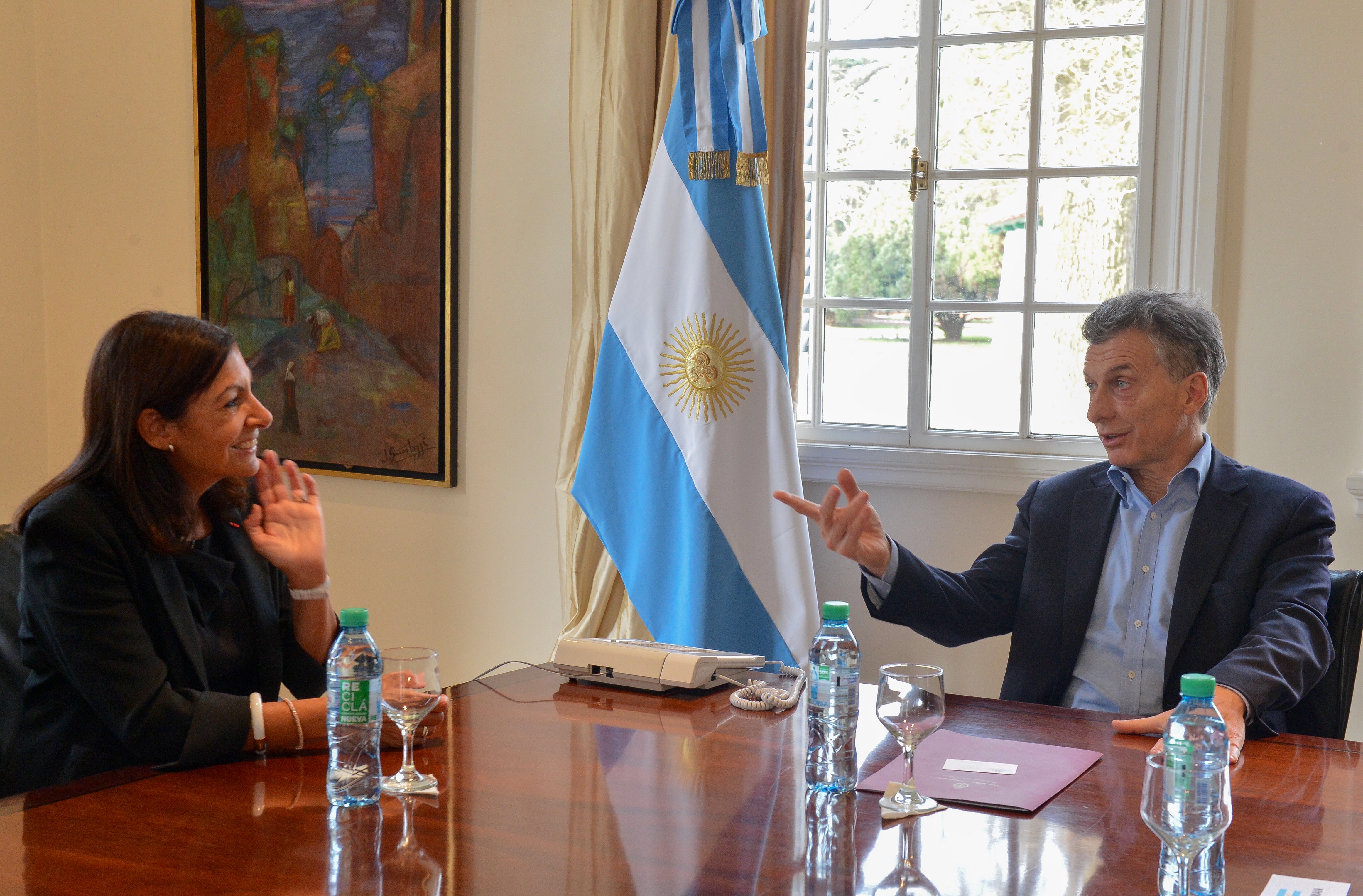 El presidente Mauricio Macri recibió a la alcaldesa de París