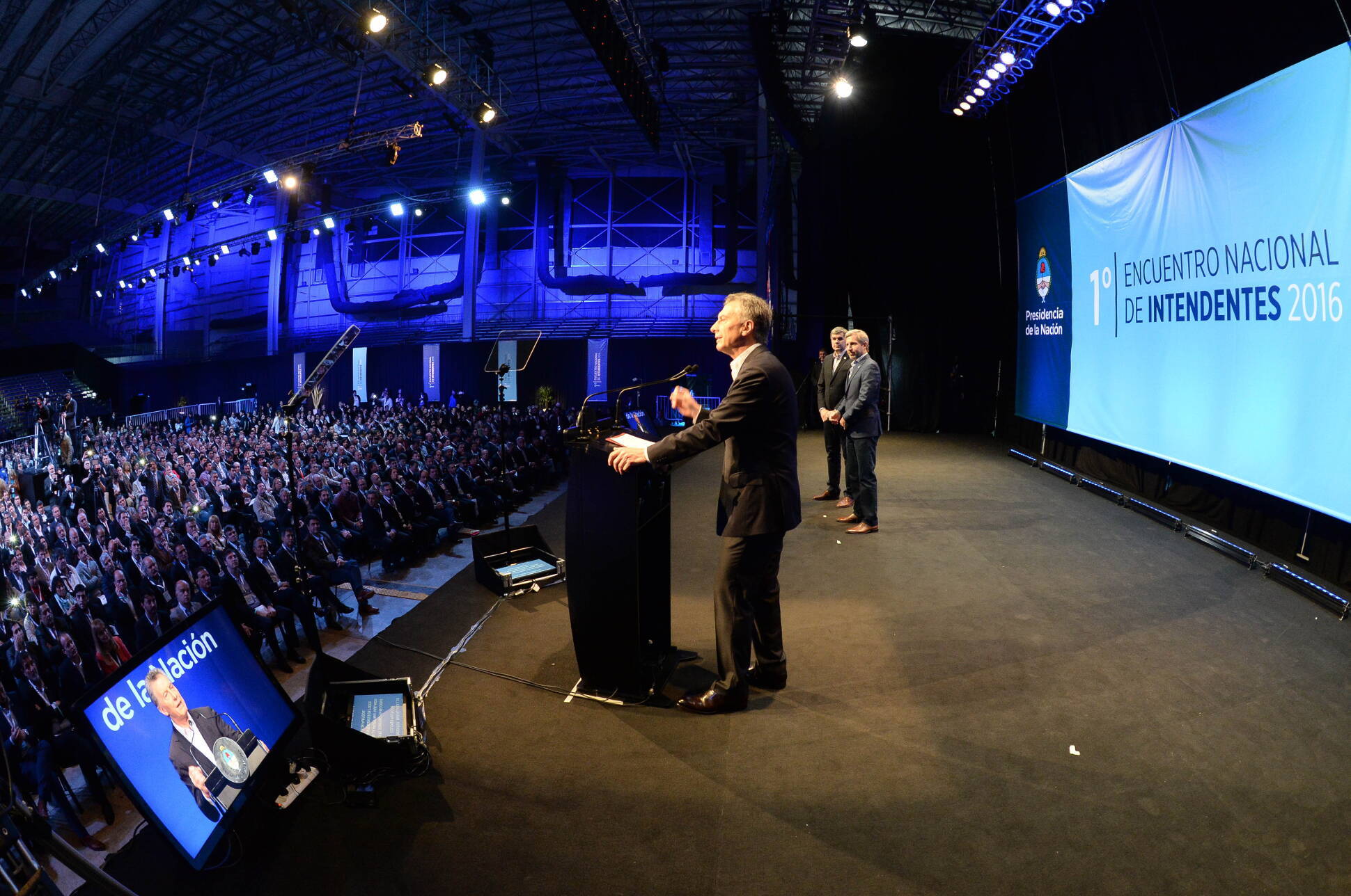 El Presidente, a los intendentes: Vamos a estar al lado de cada uno de ustedes