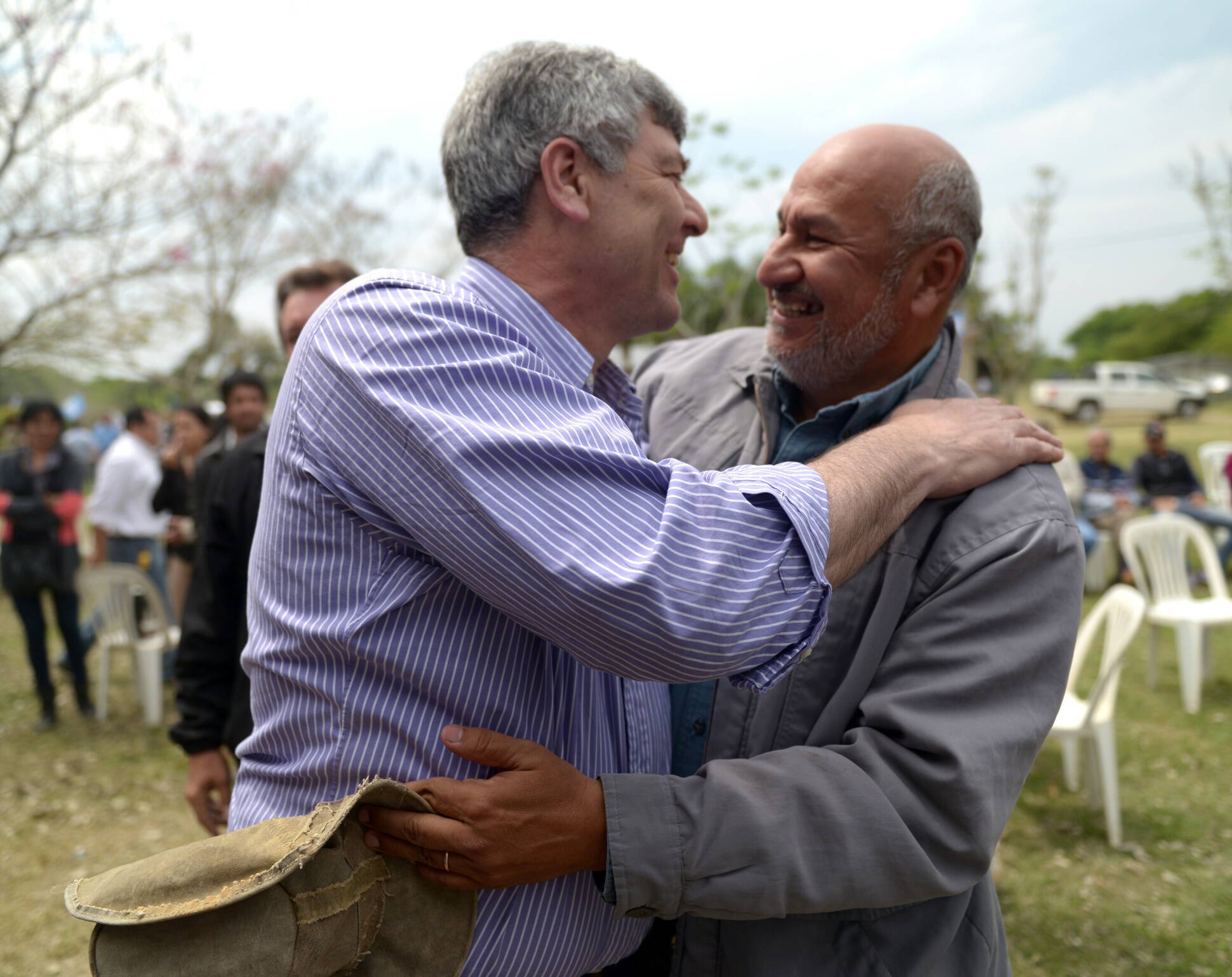 Buryaile: el Gobierno defenderá el esfuerzo de los pequeños y medianos productores