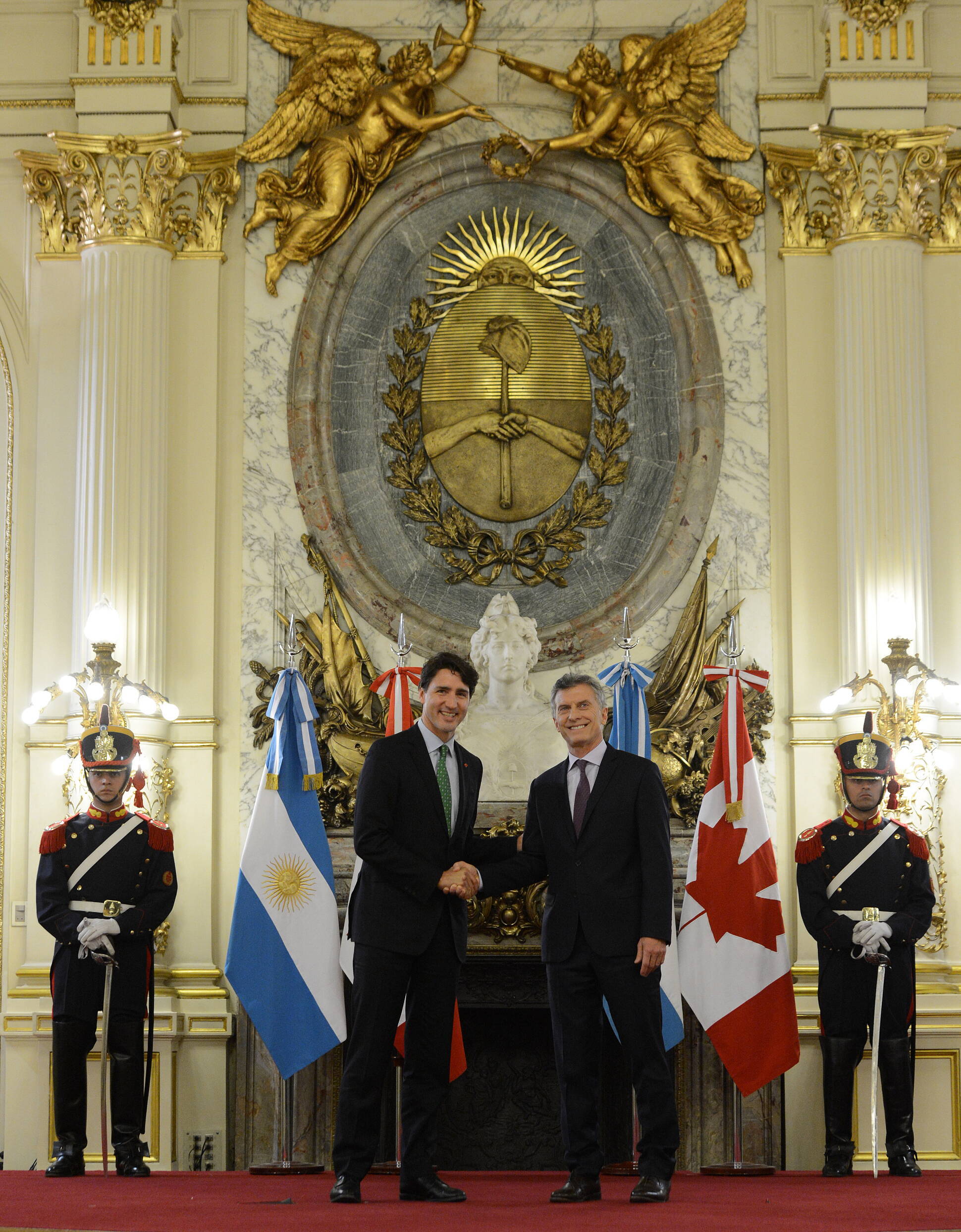 El presidente Mauricio Macri recibió al primer ministro de Canadá