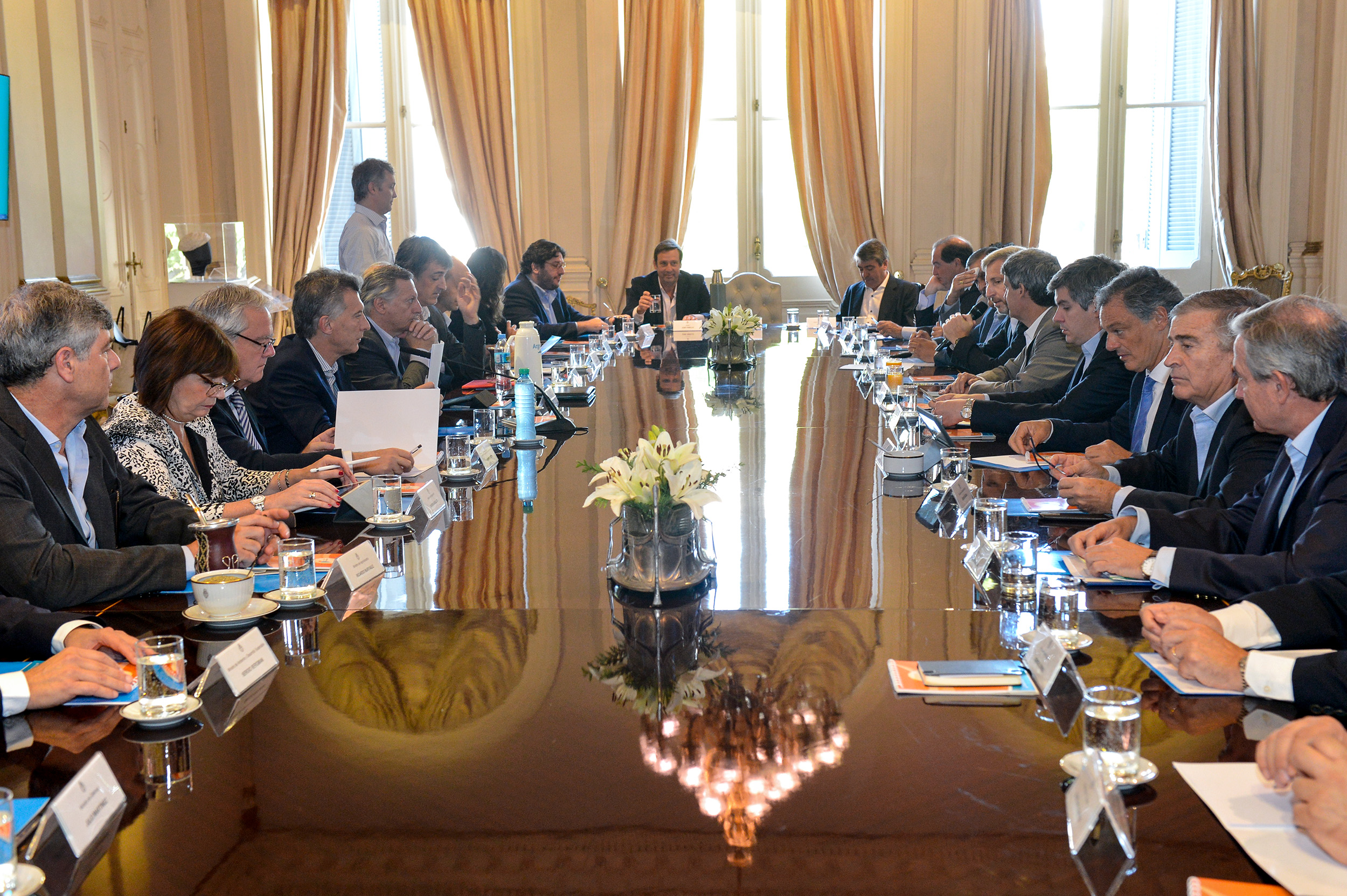 El presidente Macri encabezó una reunión de Gabinete