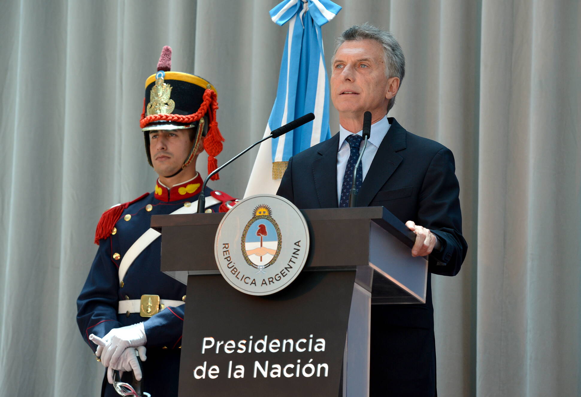 El Presidente encabezó la ceremonia de egreso de cuatro promociones de diplomáticos