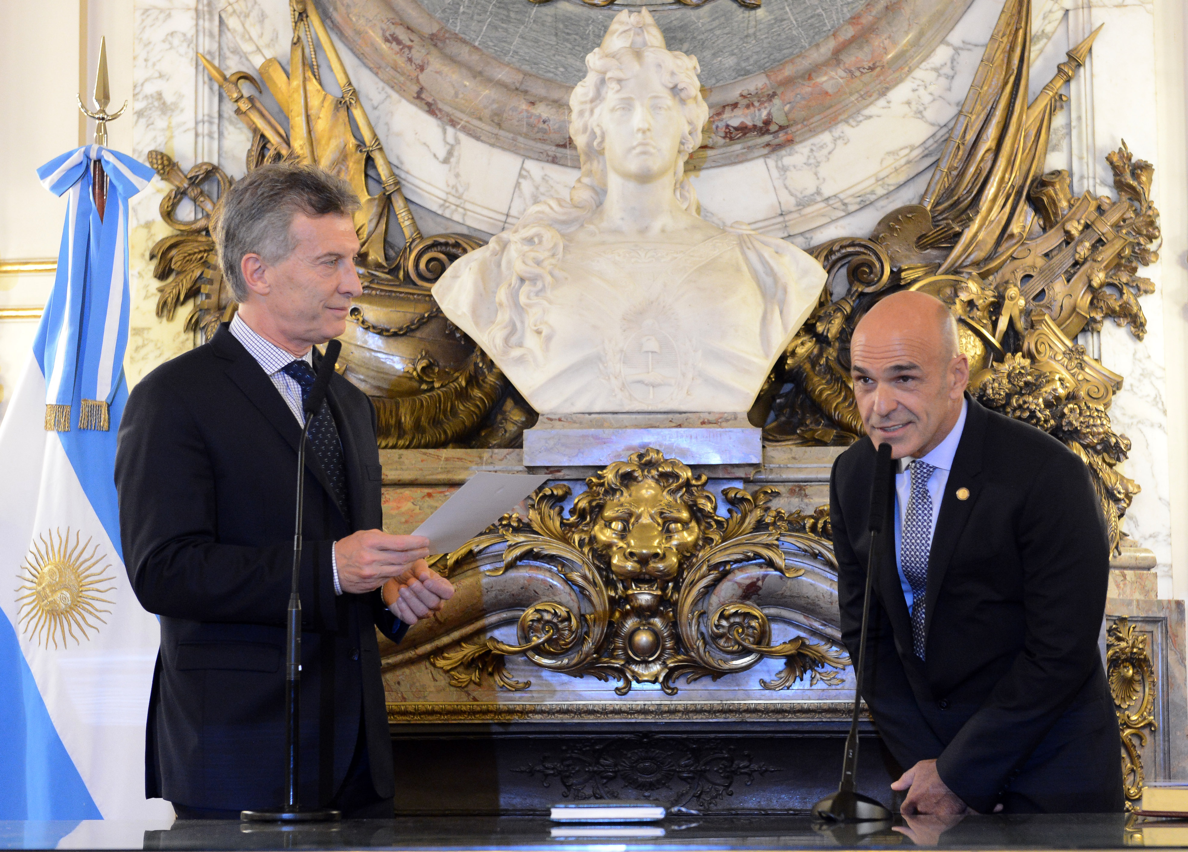 El presidente Macri tomó juramento al titular de la Agencia Federal de Inteligencia