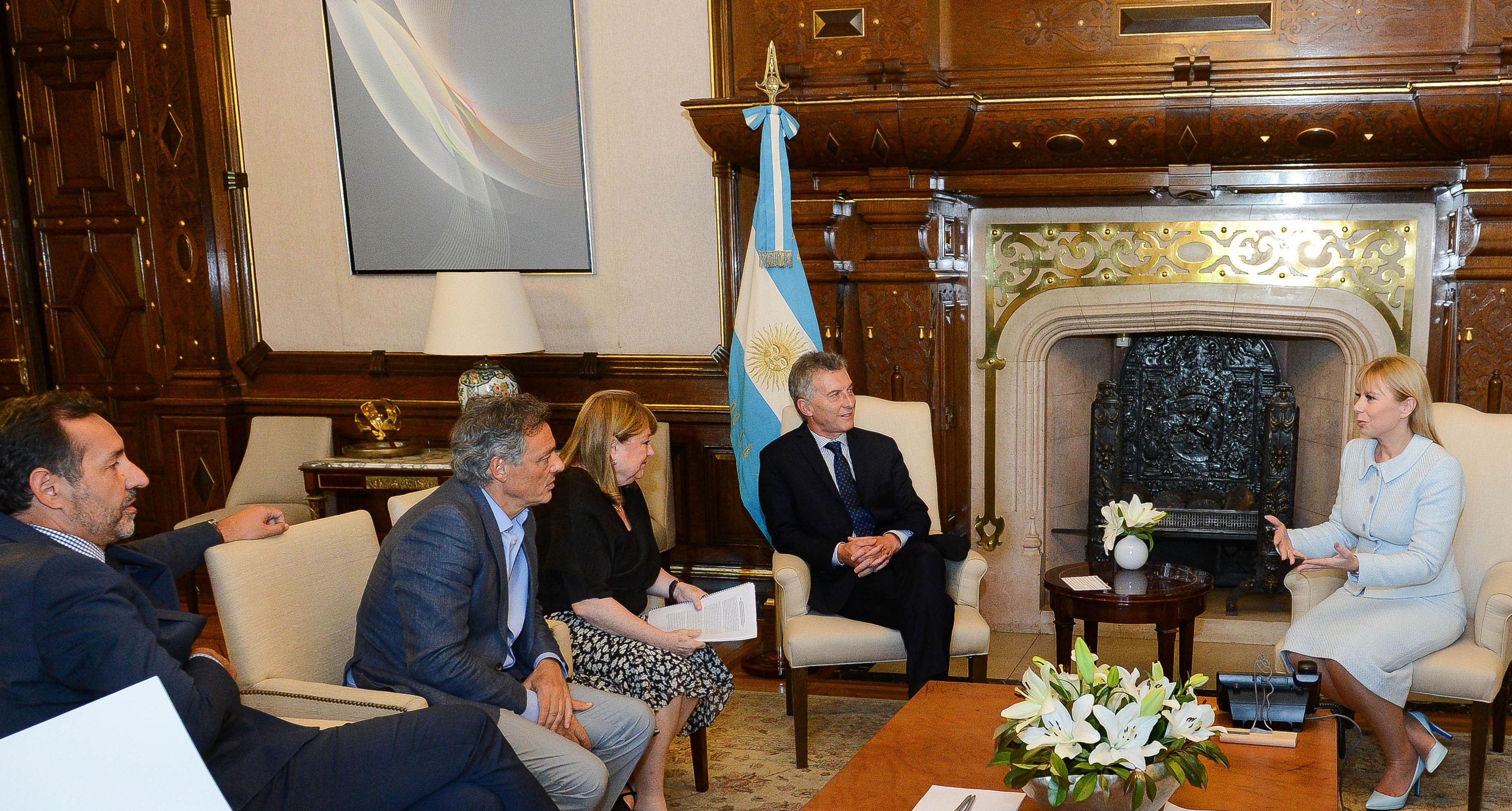 El Mauricio Macri recibió a la comisaria europea de Mercado Interior, Industria, Emprendimiento y PyMEs