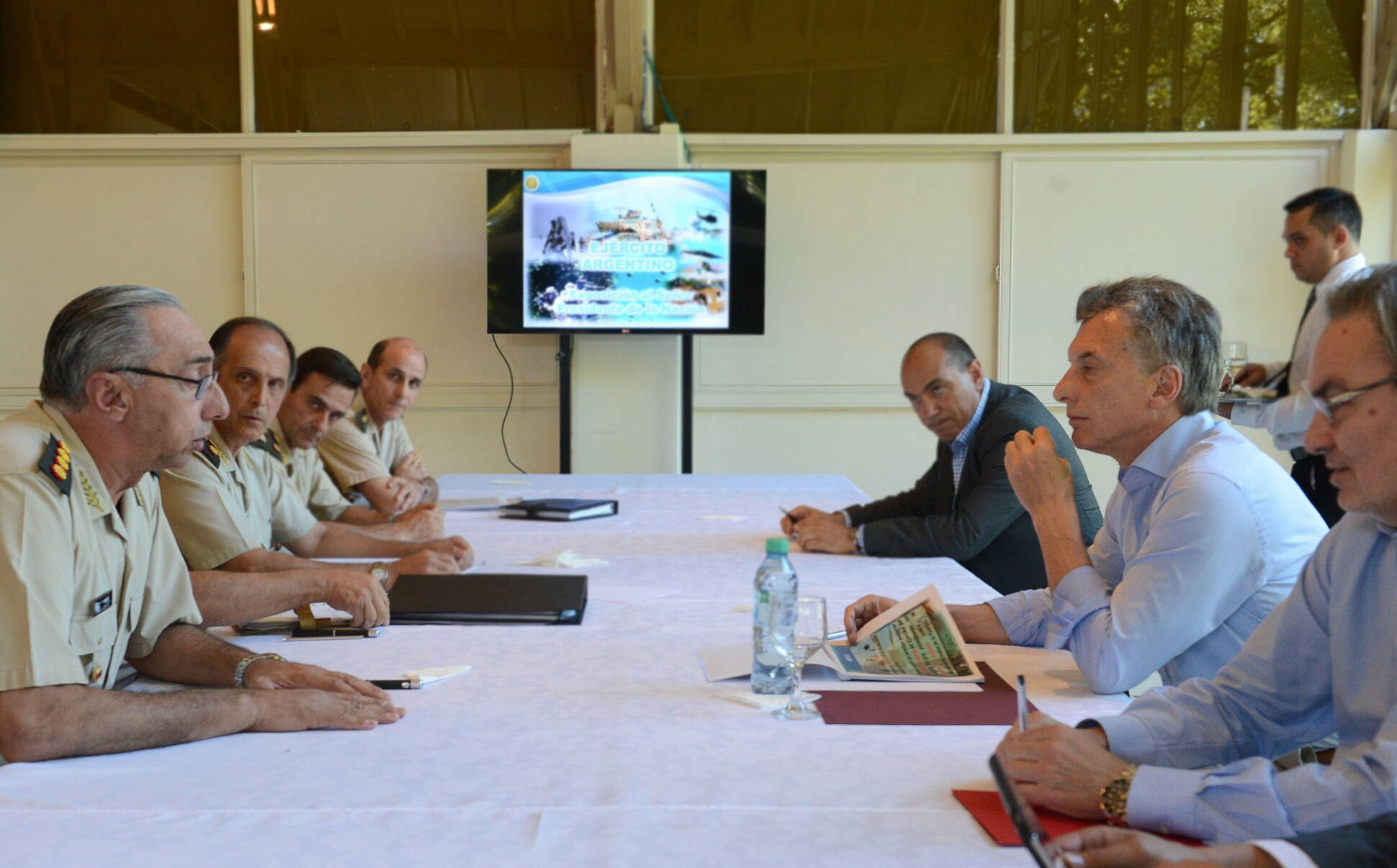 El presidente Macri se reunión con el jefe del Estado Mayor del Ejército