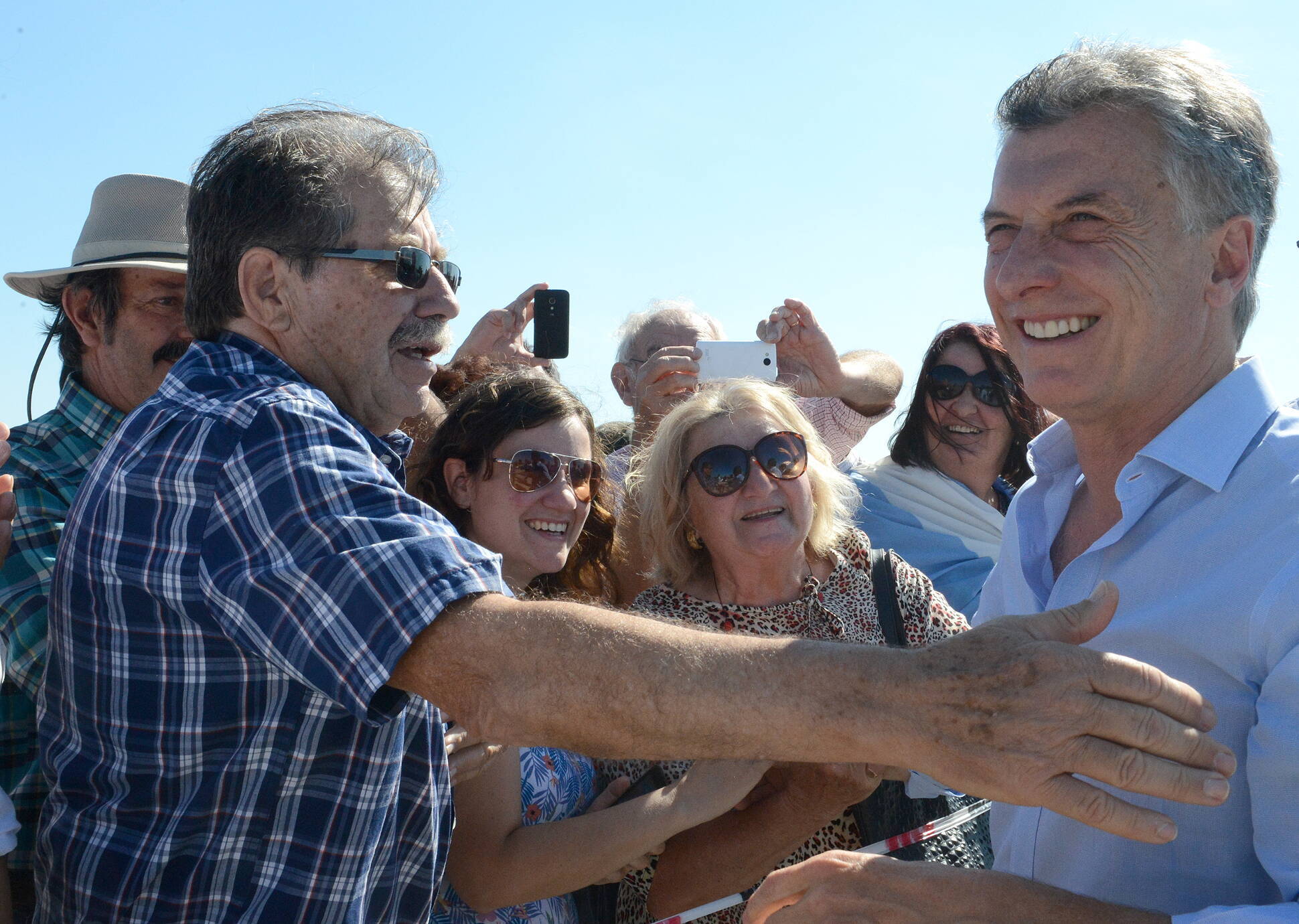 Mauricio Macri:  Vamos a llenar de puentes y rutas todo el país