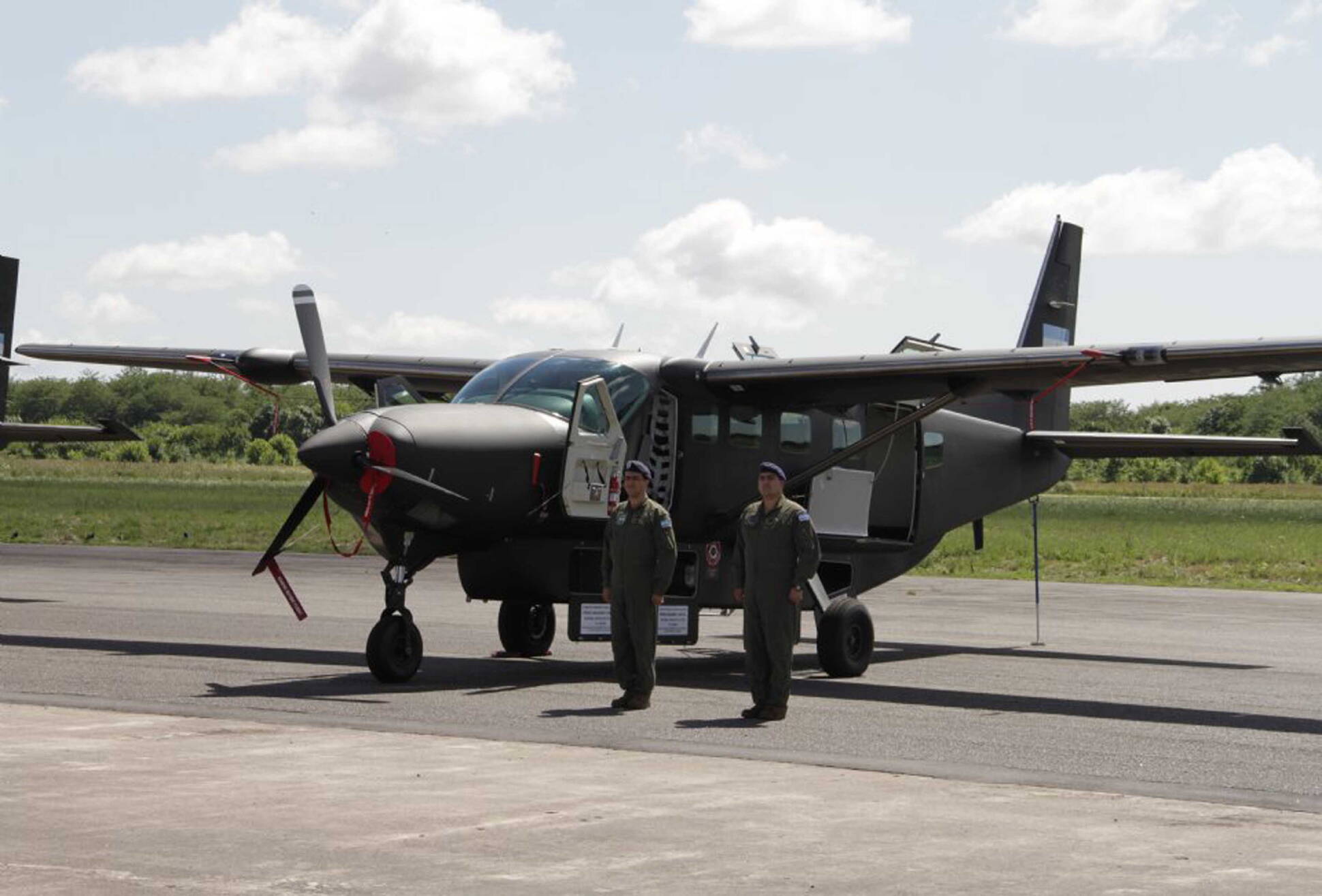 Arribaron al país dos nuevos aviones para el Ejército