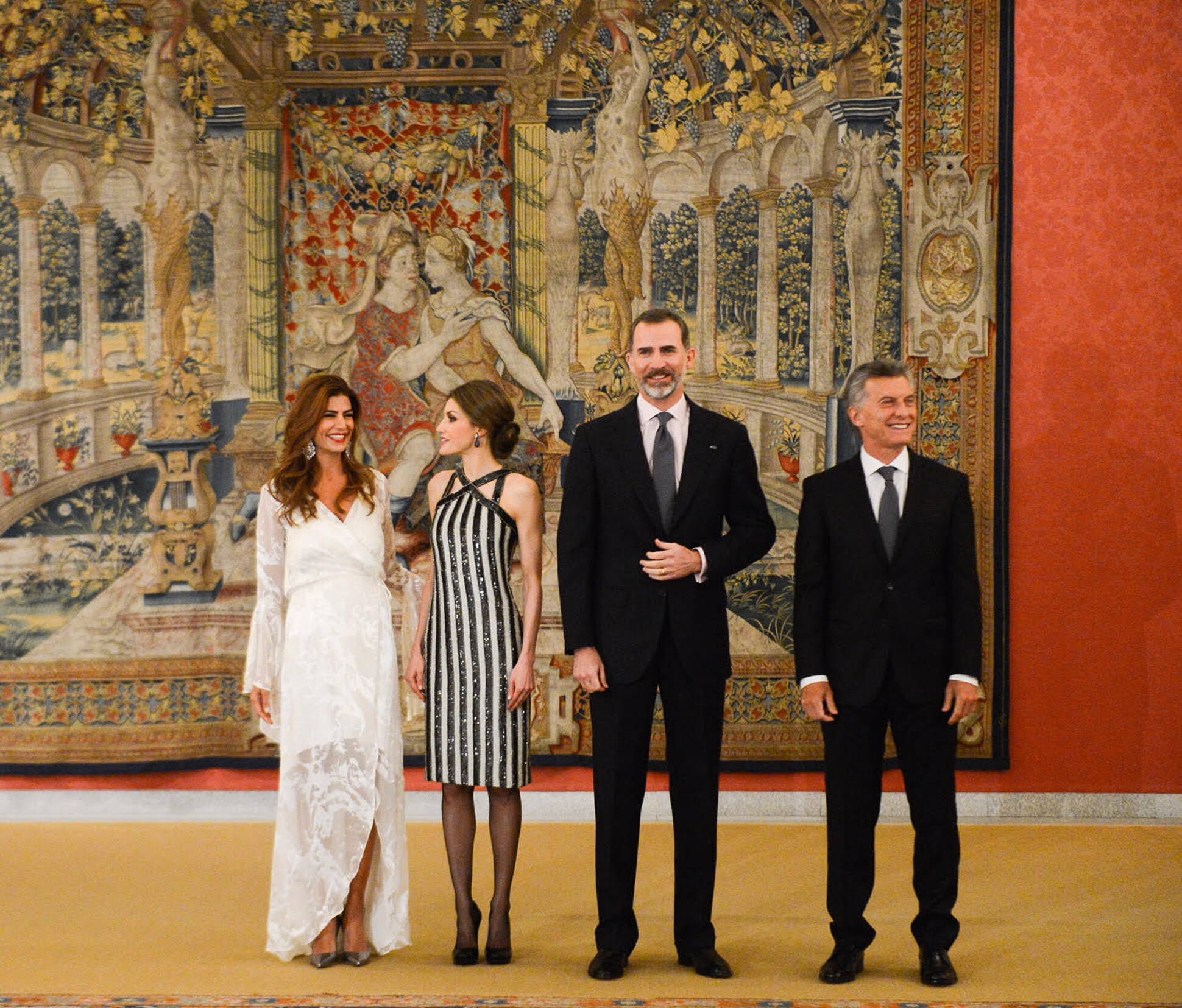 El Presidente y la Primera Dama ofrecieron una recepción de honor a los Reyes de España