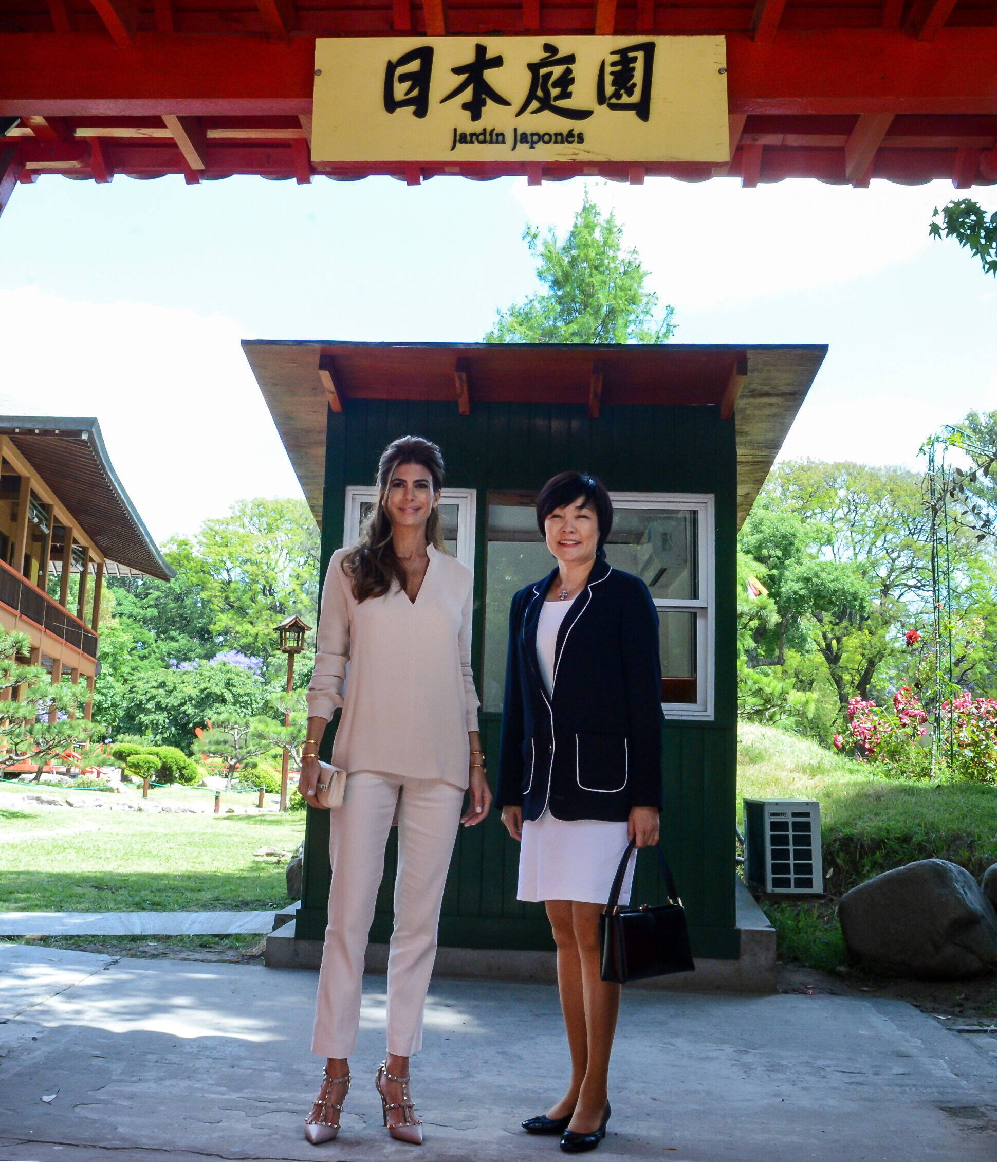 Juliana Awada, junto a la esposa del Primer Ministro de Japón