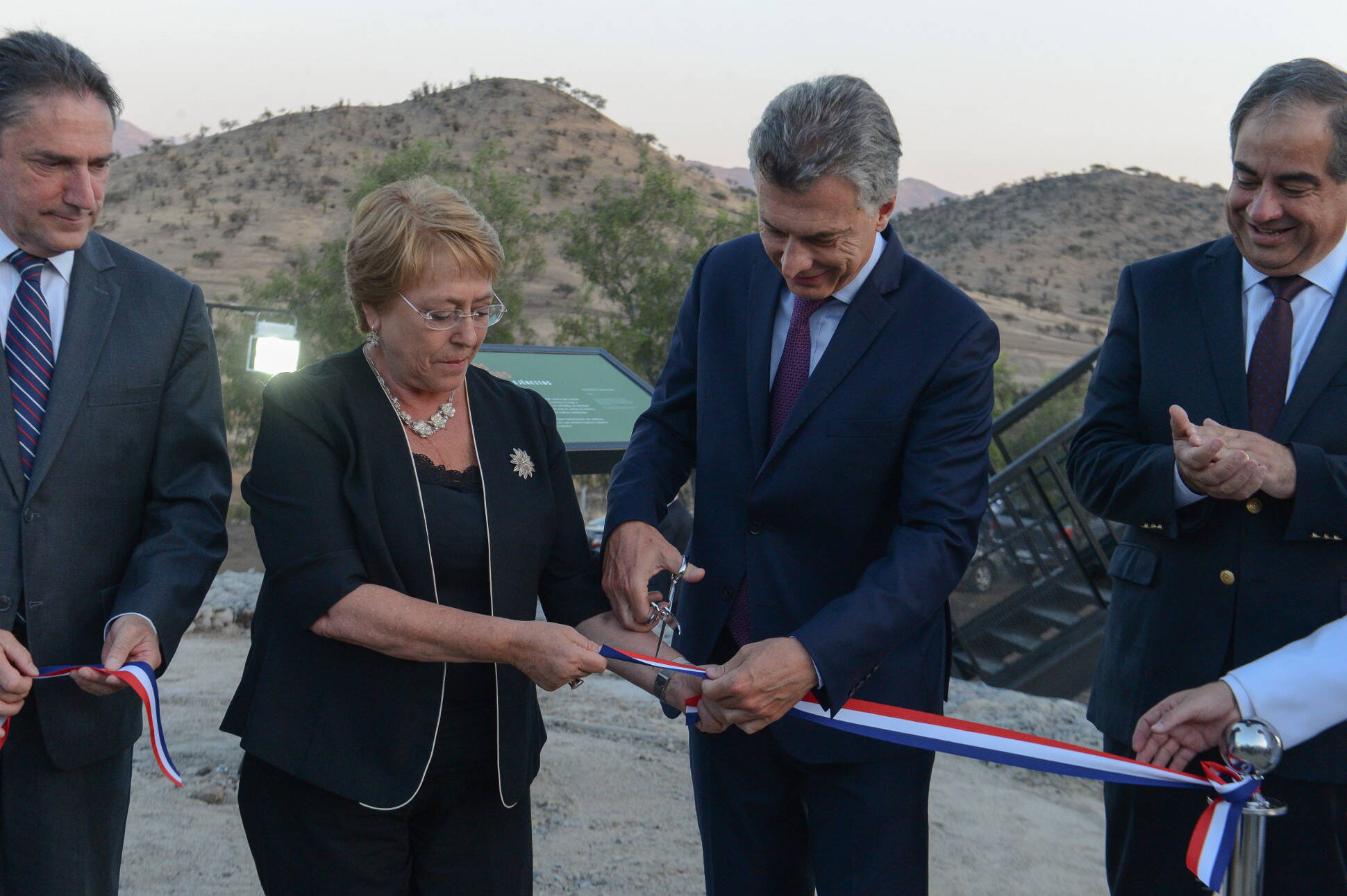 Mauricio Macri y Michelle Bachelet, en un acto por los 200 años de la batalla de Chacabuco
