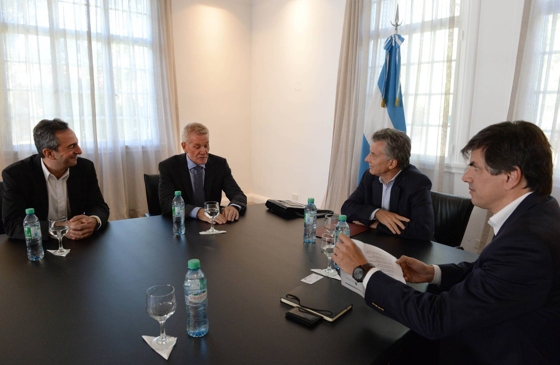 El presidente Macri recibió a los empresarios Donath y De Narváez en Olivos