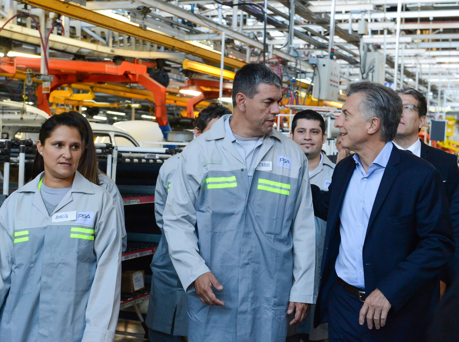 El Presidente encabezó la reinauguración de la planta de PSA-Peugeot en El Palomar