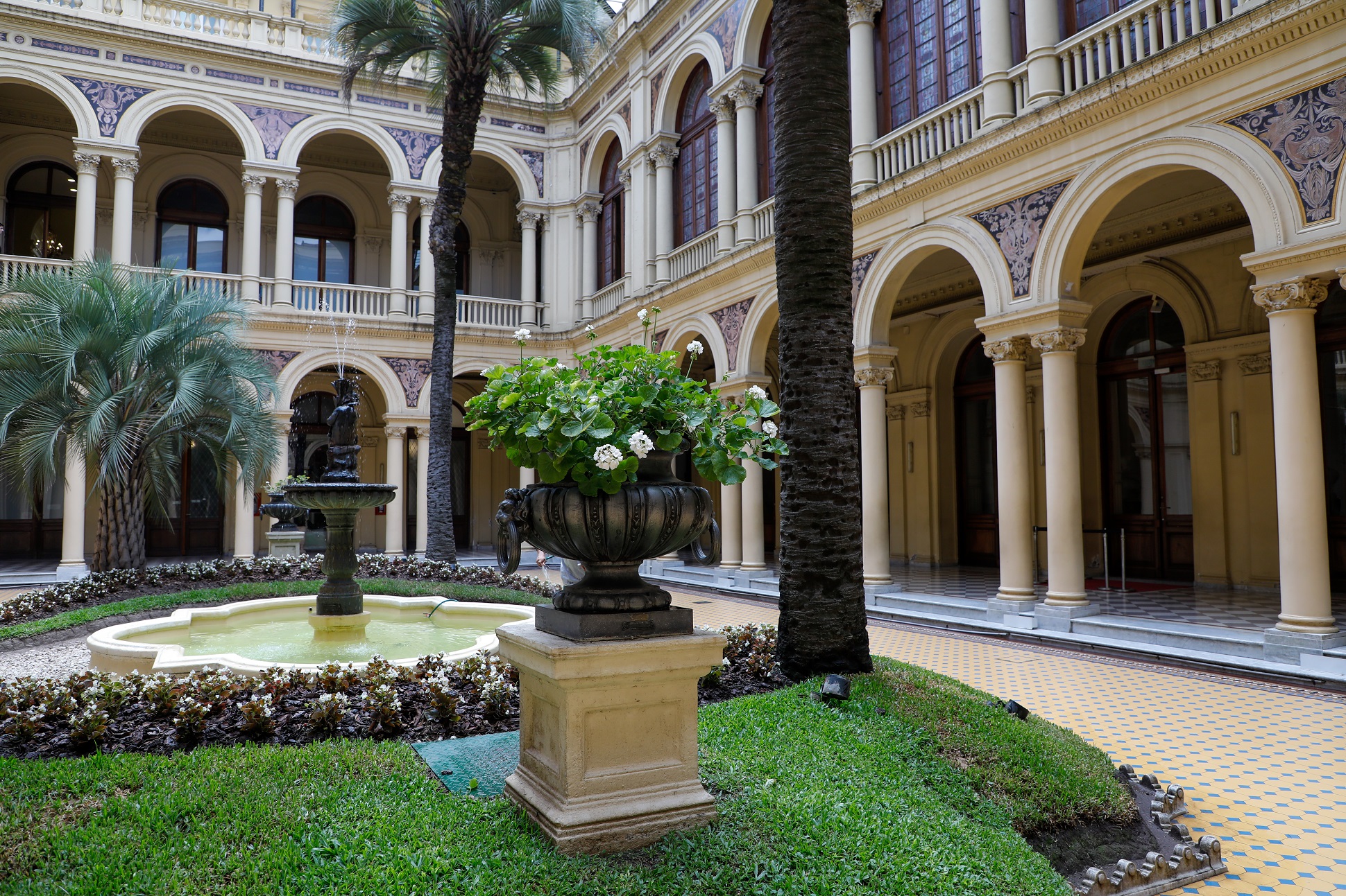 Patio de Honor