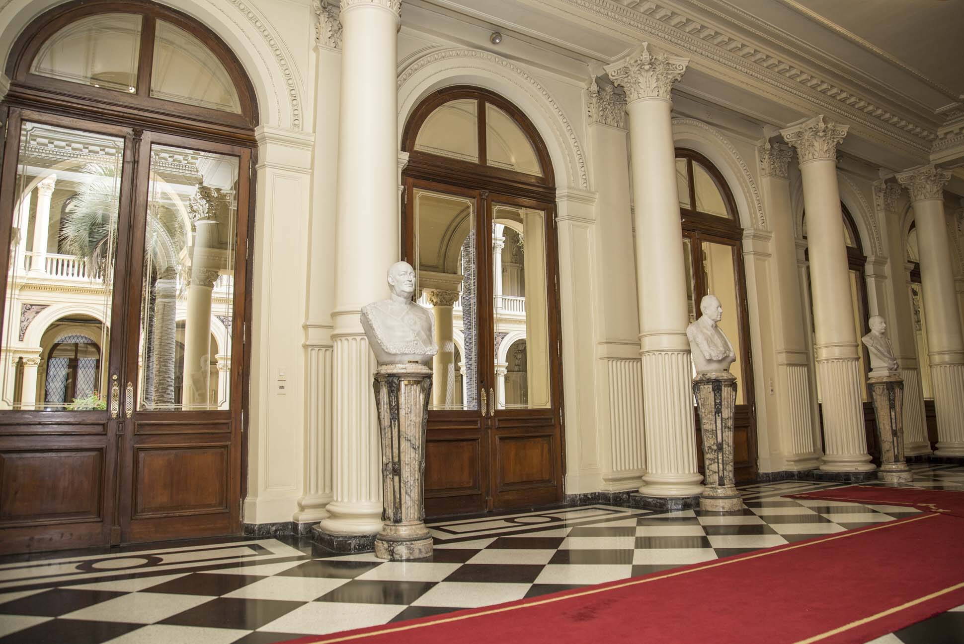 Galería de los bustos presidenciales - Hall de honor