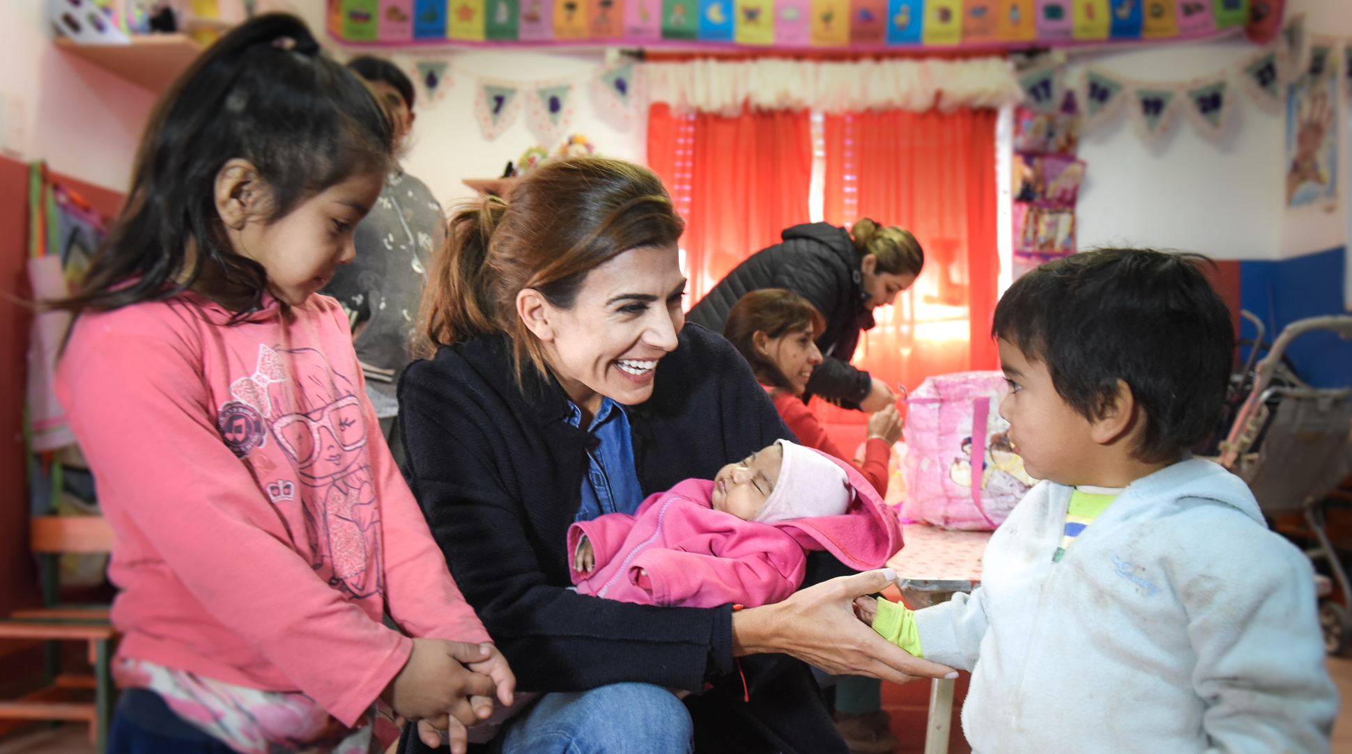 Juliana Awada y la ministra Stanley visitaron una fundación para niños y madres en Santiago del Estero