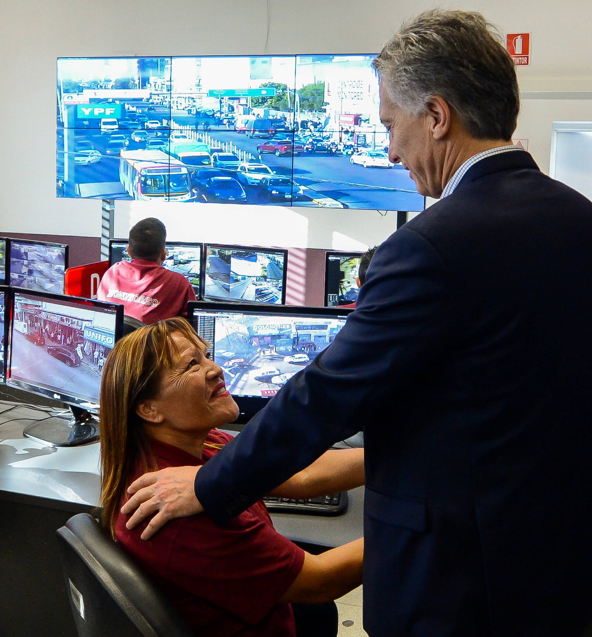 El presidente Macri recorrió un centro del servicio SAME Provincia en el municipio de Lanús