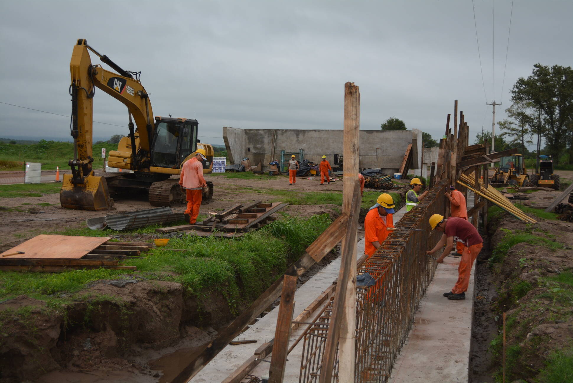 Avanza el nuevo puente sobre el río Bañado de Ovanta en Catamarca