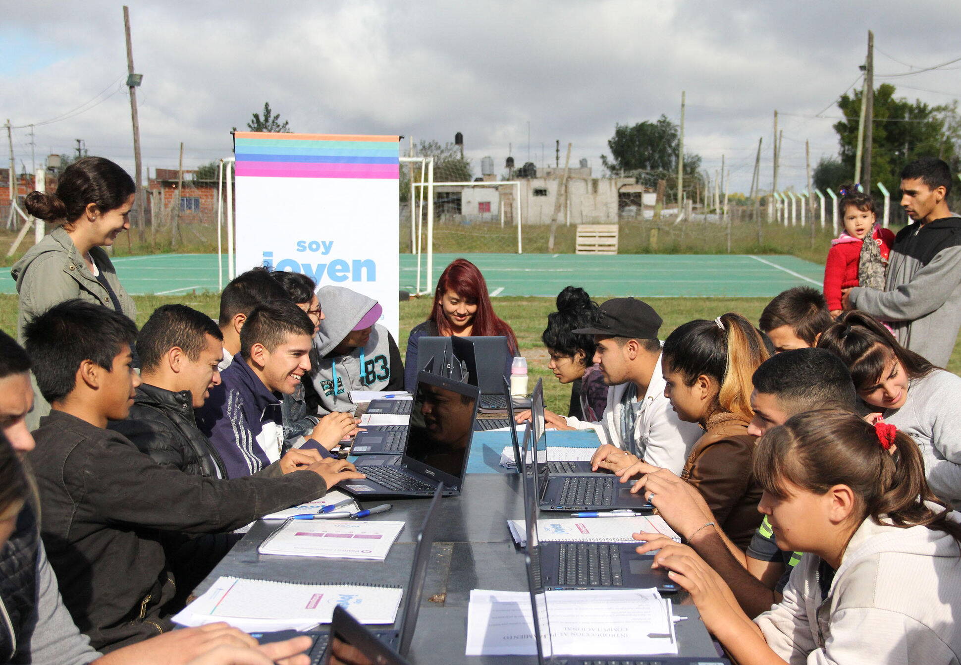 La ministra de Desarrollo Social visitó un taller de empleo para jóvenes