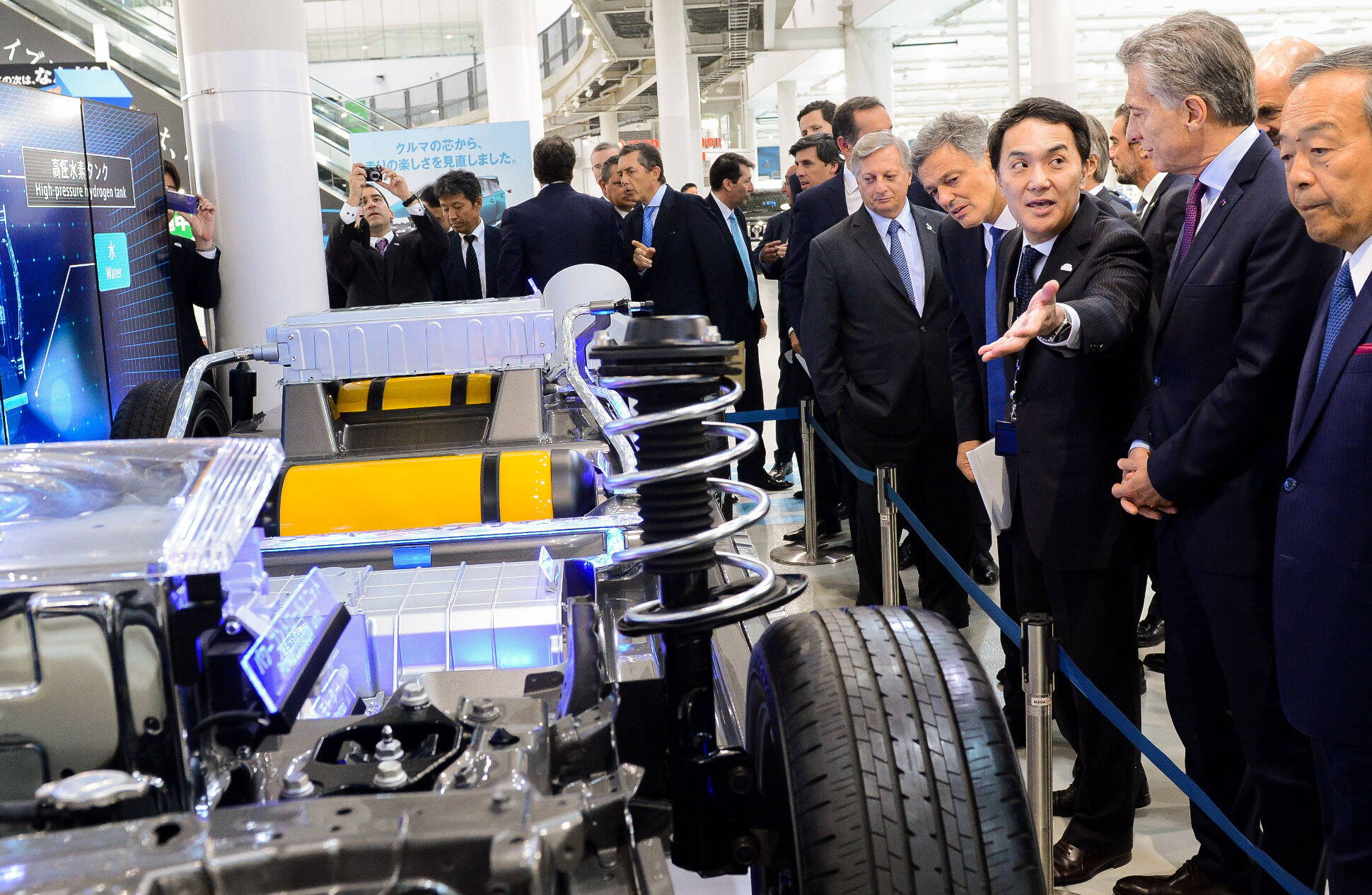 Toyota le anunció a Macri la creación de 1800 empleos en la filial argentina