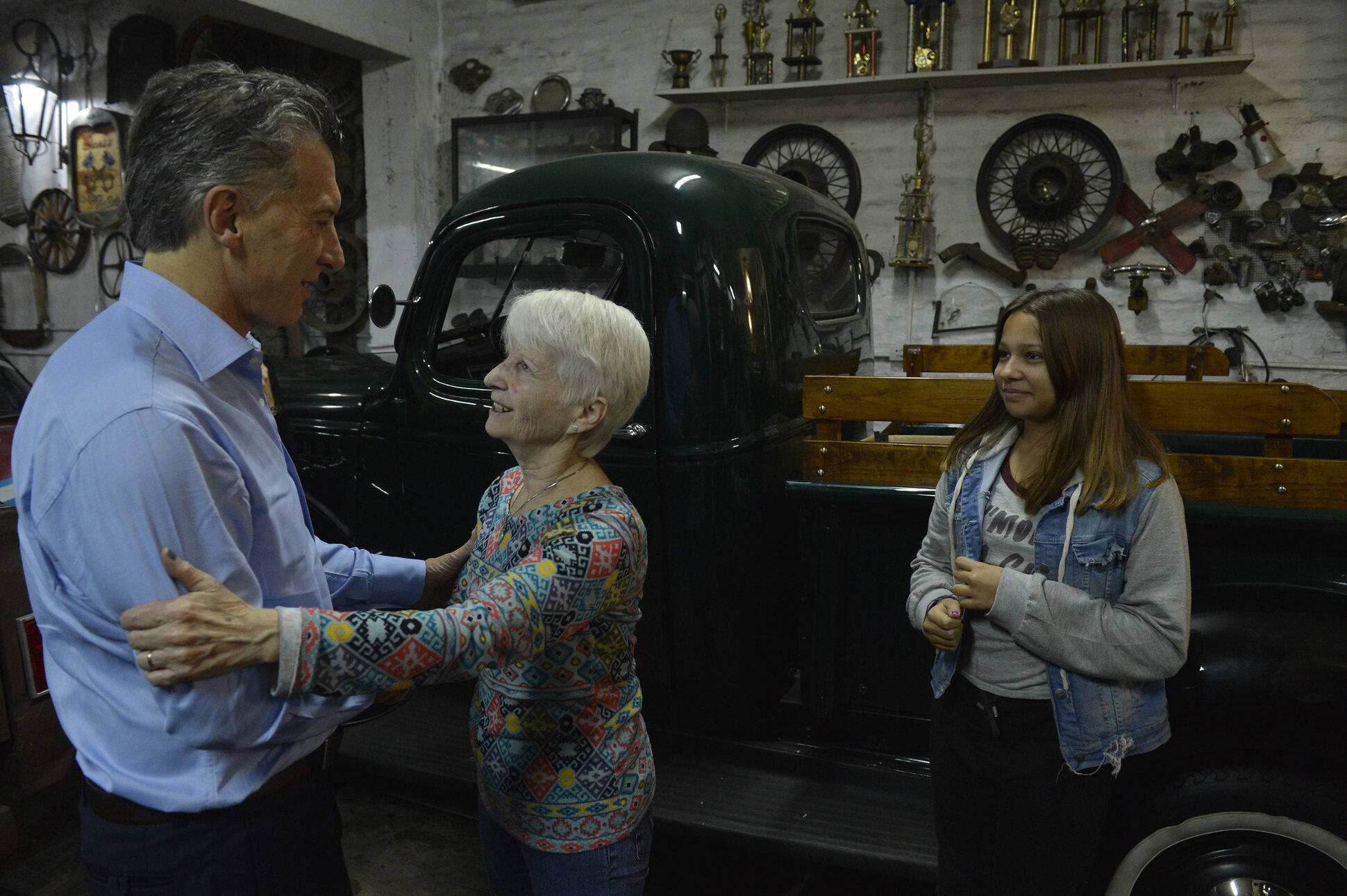 El Presidente visitó a una vecina de la localidad bonaerense de Villa Ballester