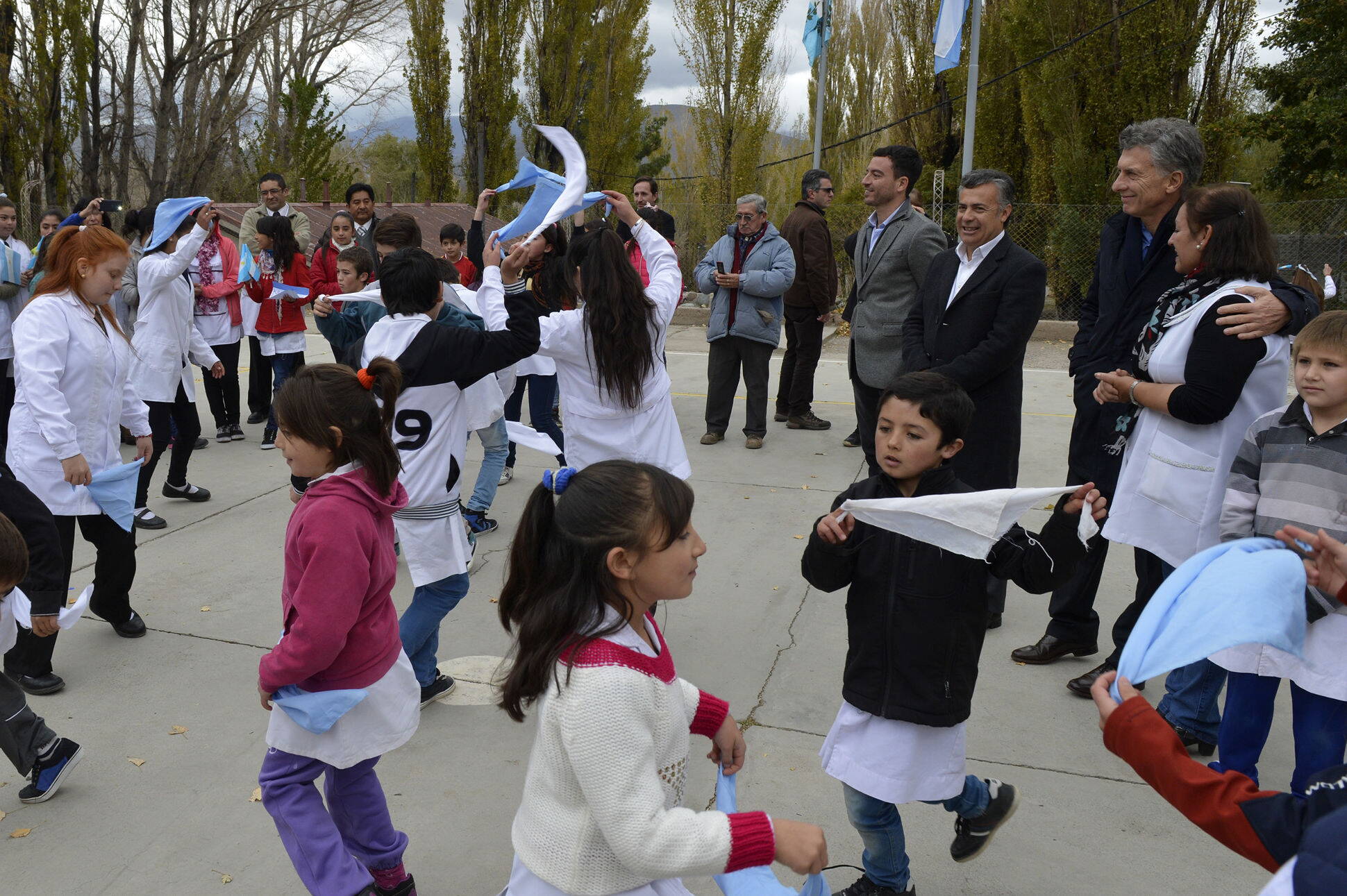 Macri visitó un pueblo que accedió por primera vez a Internet