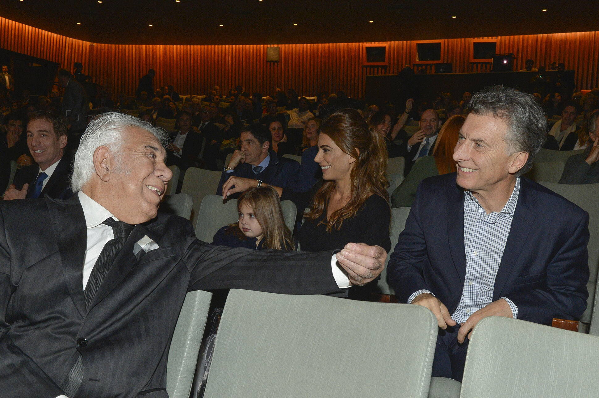 El presidente Macri asistió a la gala de reapertura del Teatro San Martín