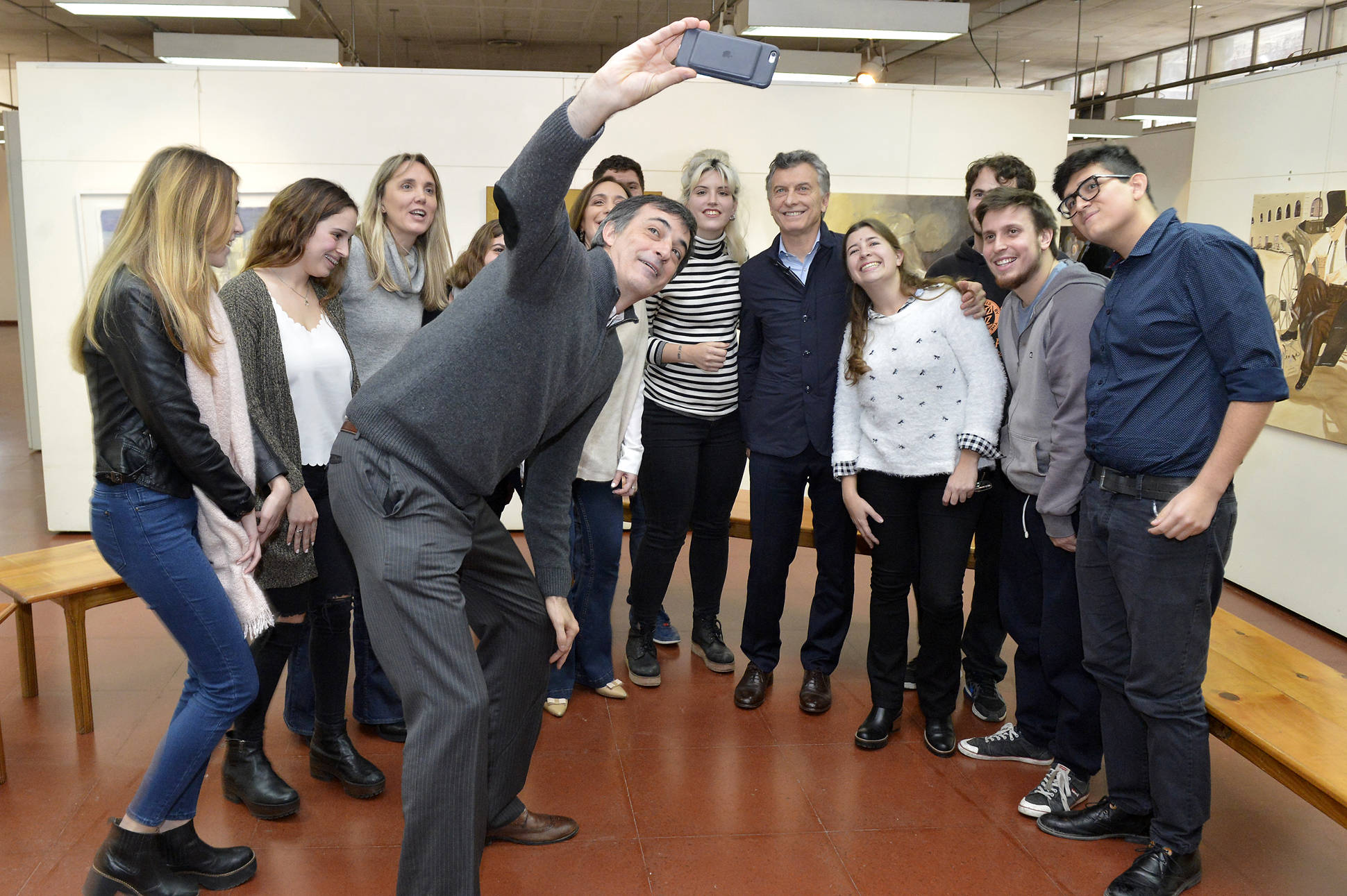 El Presidente se reunión con alumnos que utilizan el Boleto Estudiantil en provincia de Buenos Aires