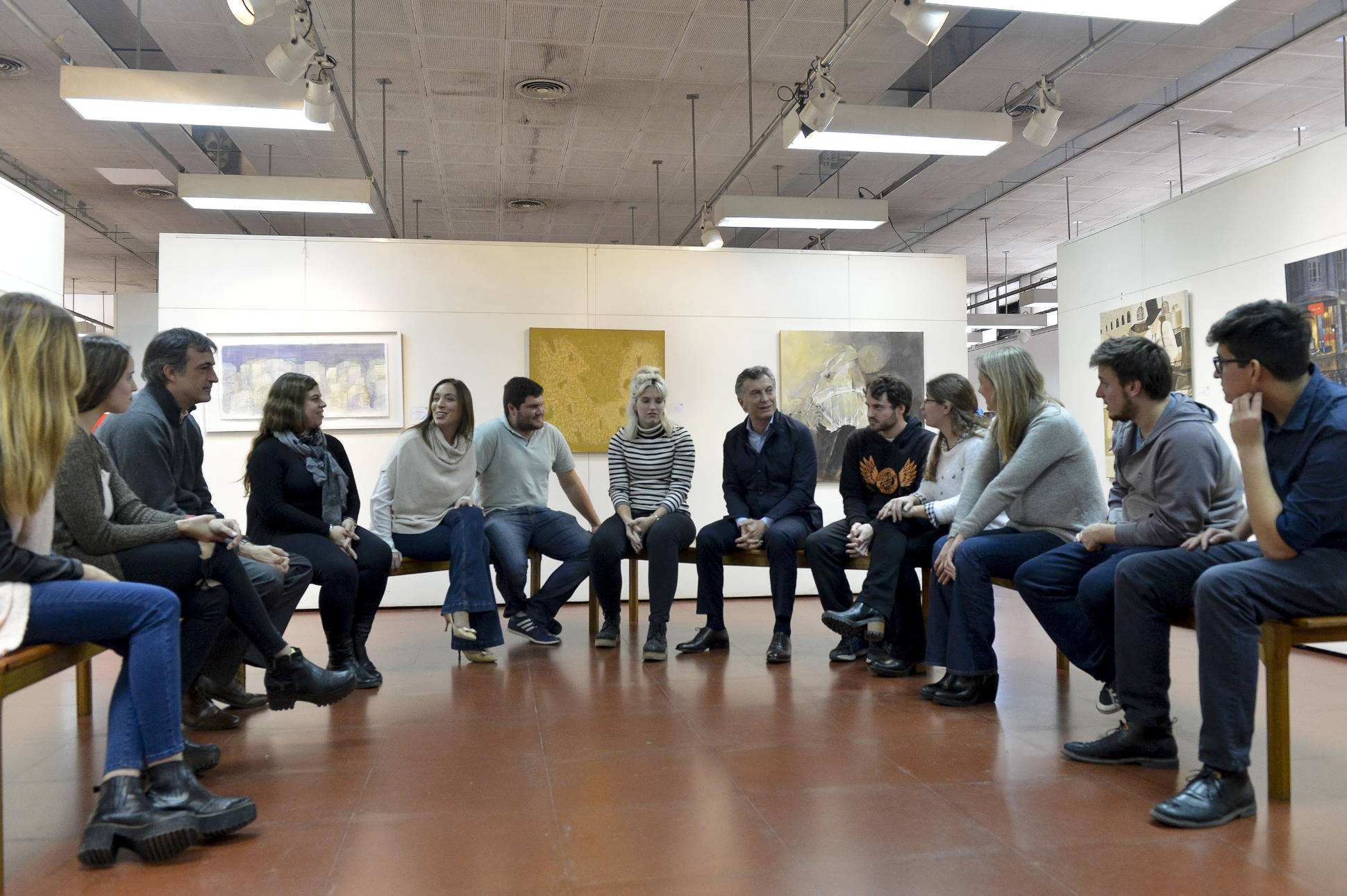 El Presidente se reunión con alumnos que utilizan el Boleto Estudiantil en provincia de Buenos Aires