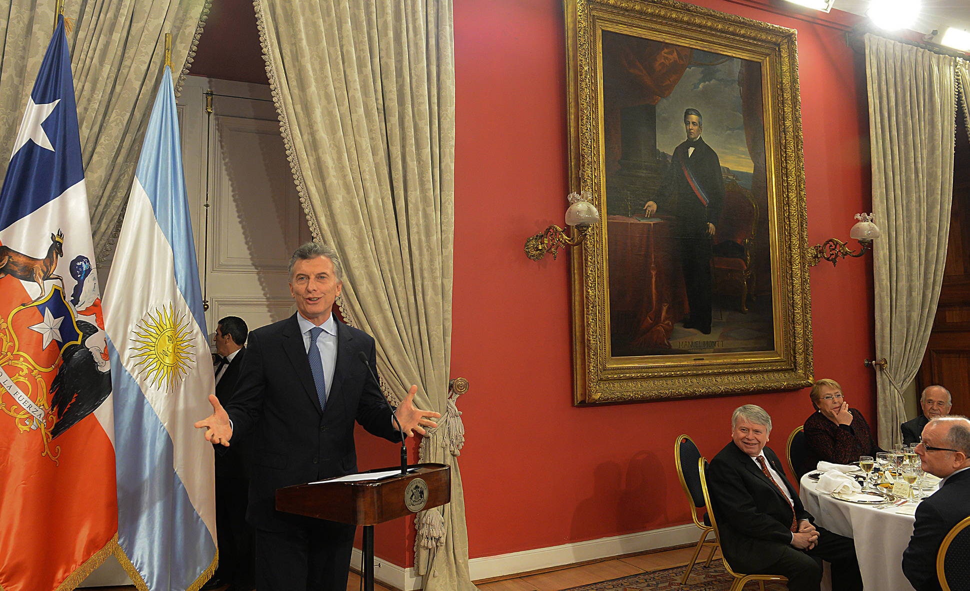 Macri y Bachelet ratificaron el compromiso de seguir trabajando juntos para fortalecer y ampliar la integración