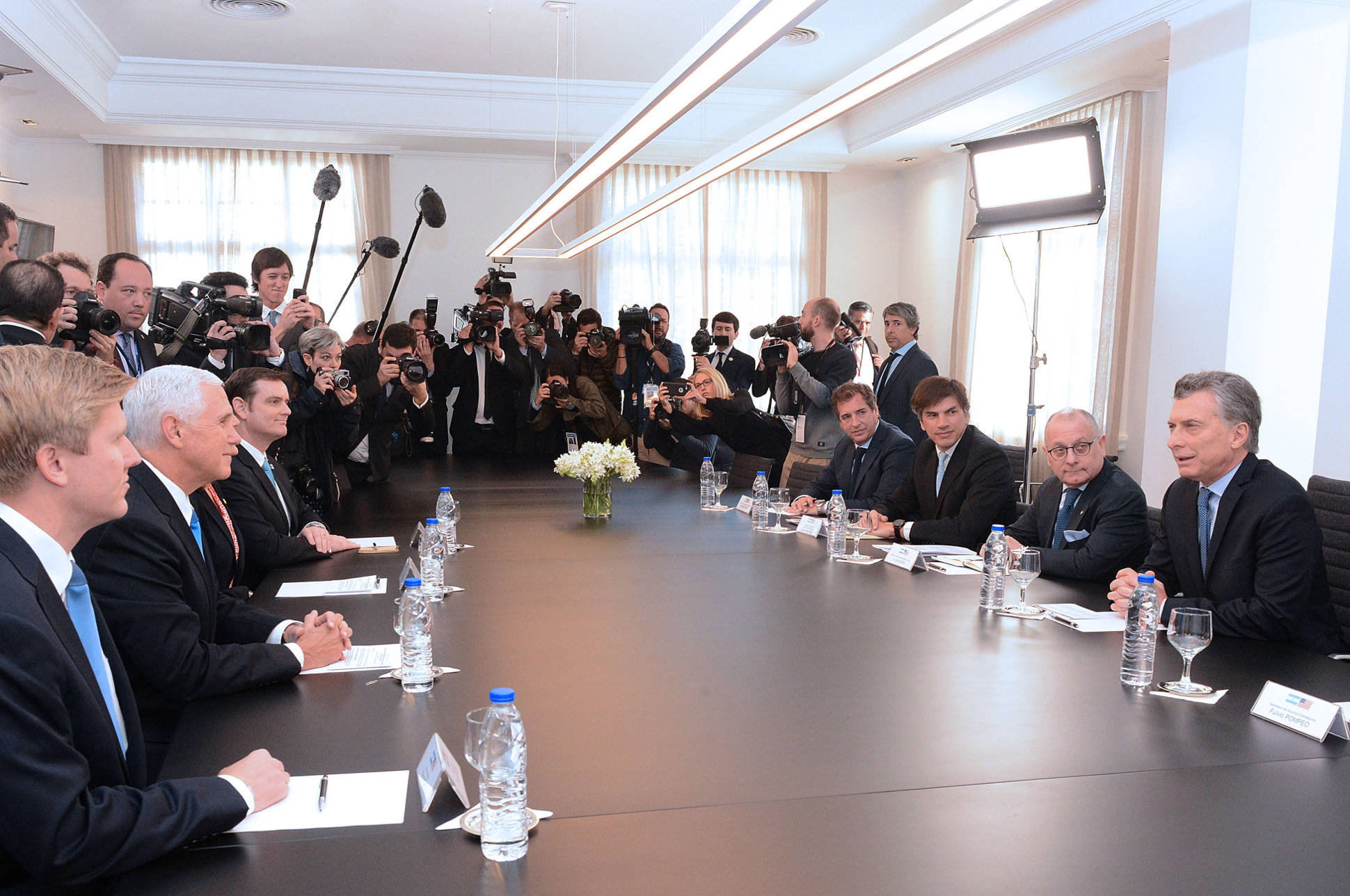 Macri se reunió con el vicepresidente de Estados Unidos