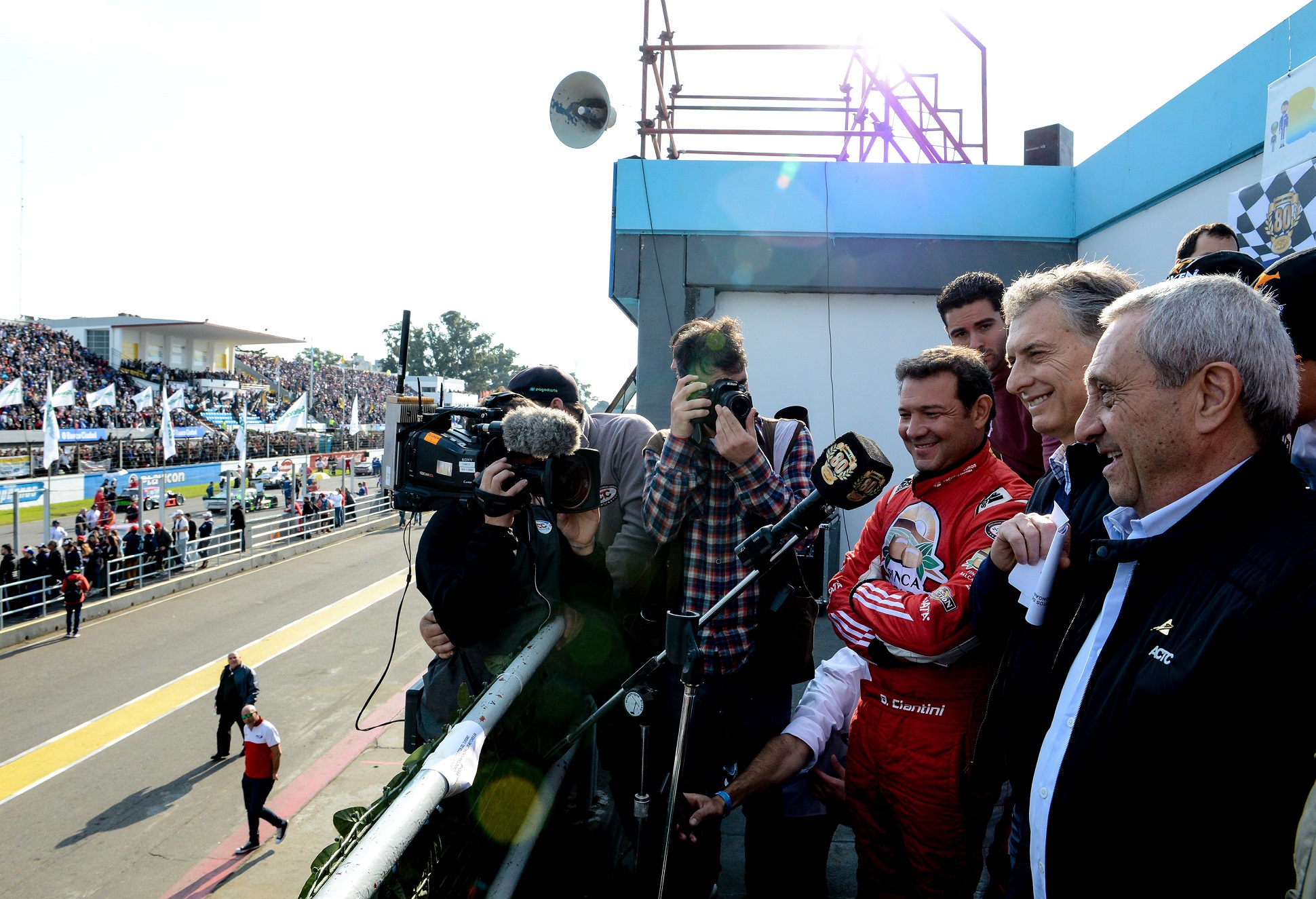 Macri: La misma pasión que hay en el TC hay que ponerla en el país