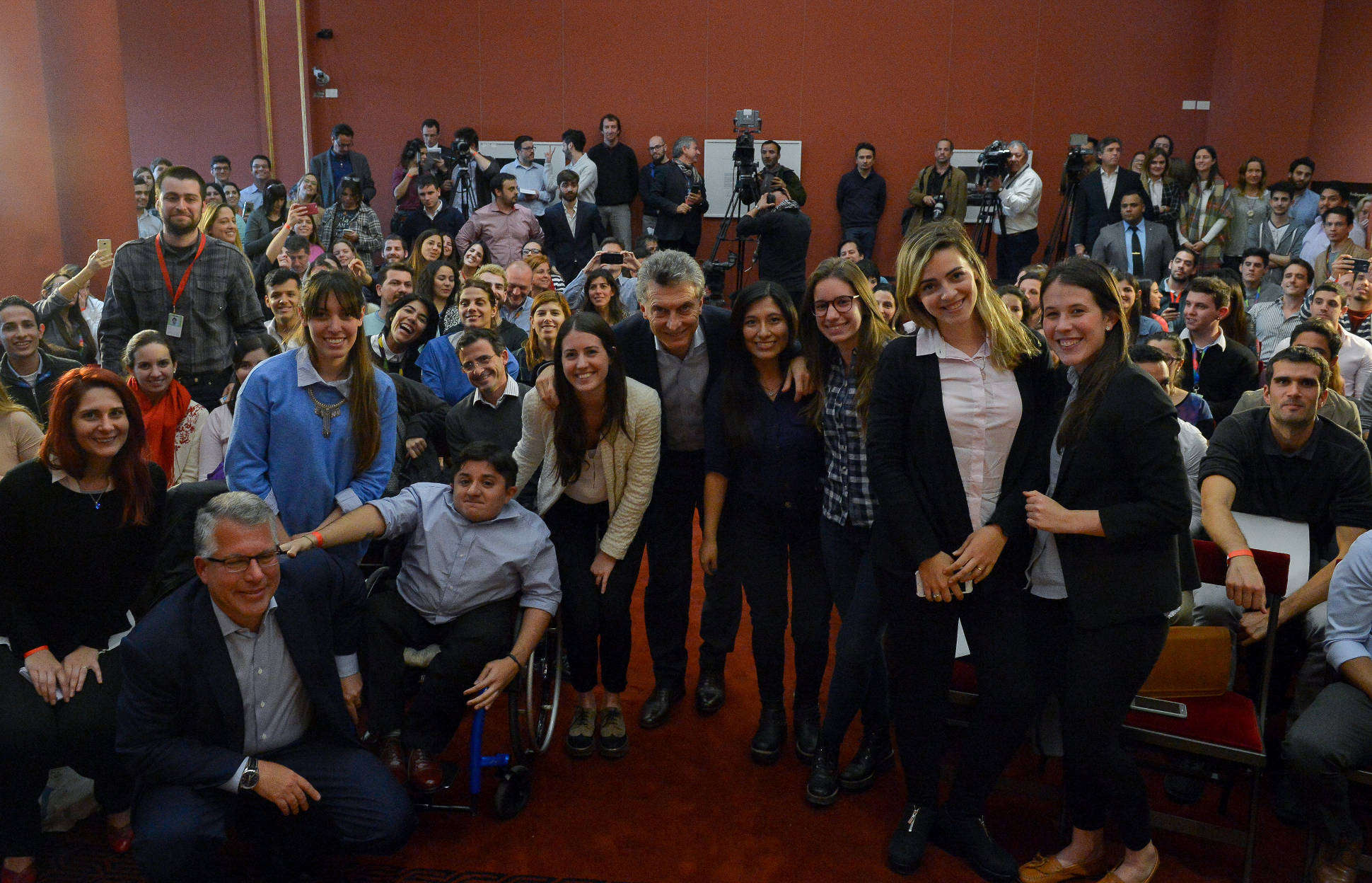 Macri reivindicó el diálogo y advirtió que con la confrontación siempre hemos perdido