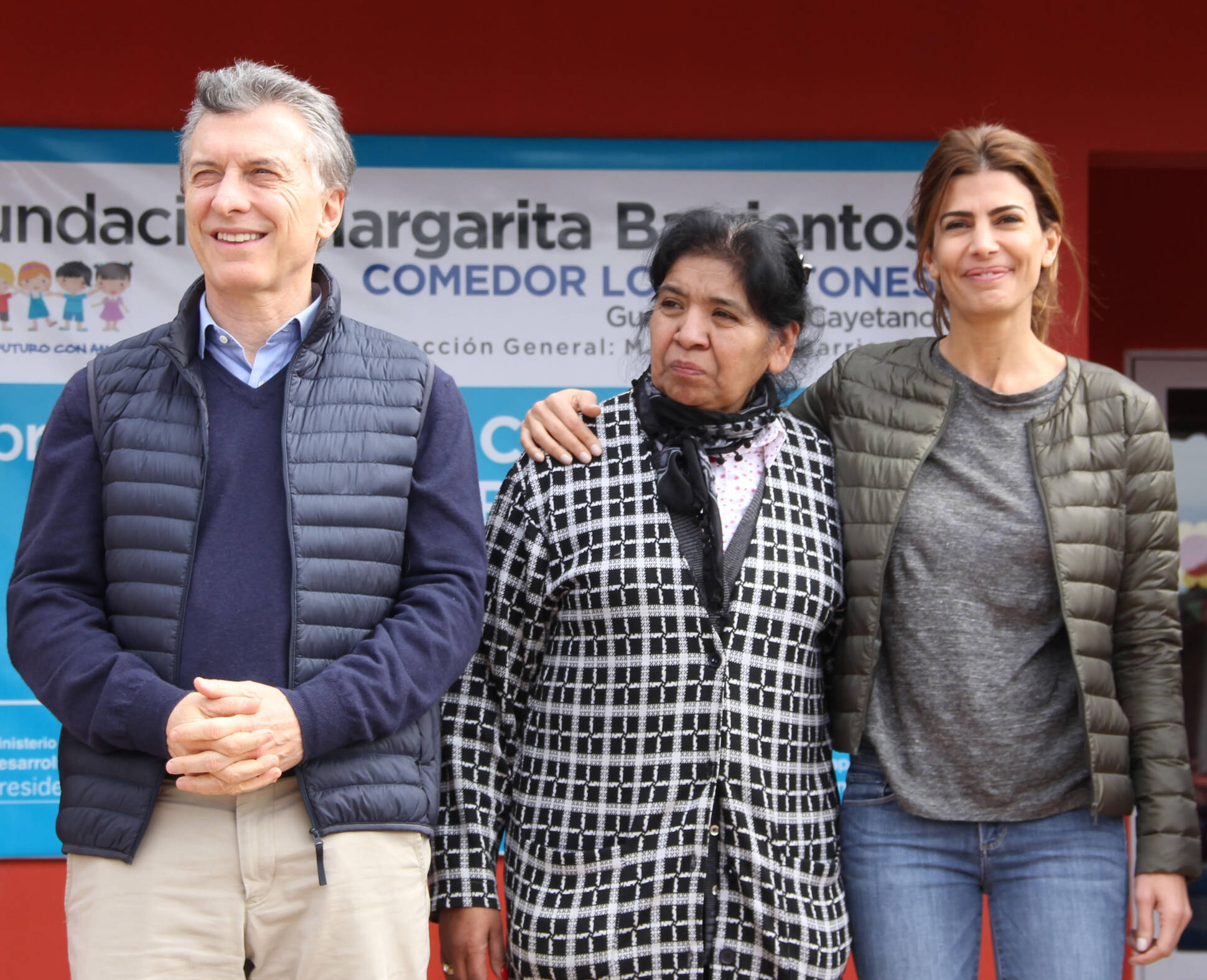 El Presidente inauguró un hogar para adultas mayores en Santiago del Estero