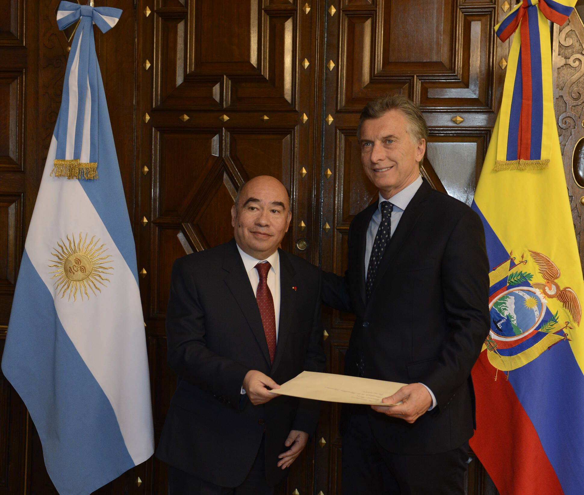 El Presidente recibió las cartas credenciales de siete embajadores