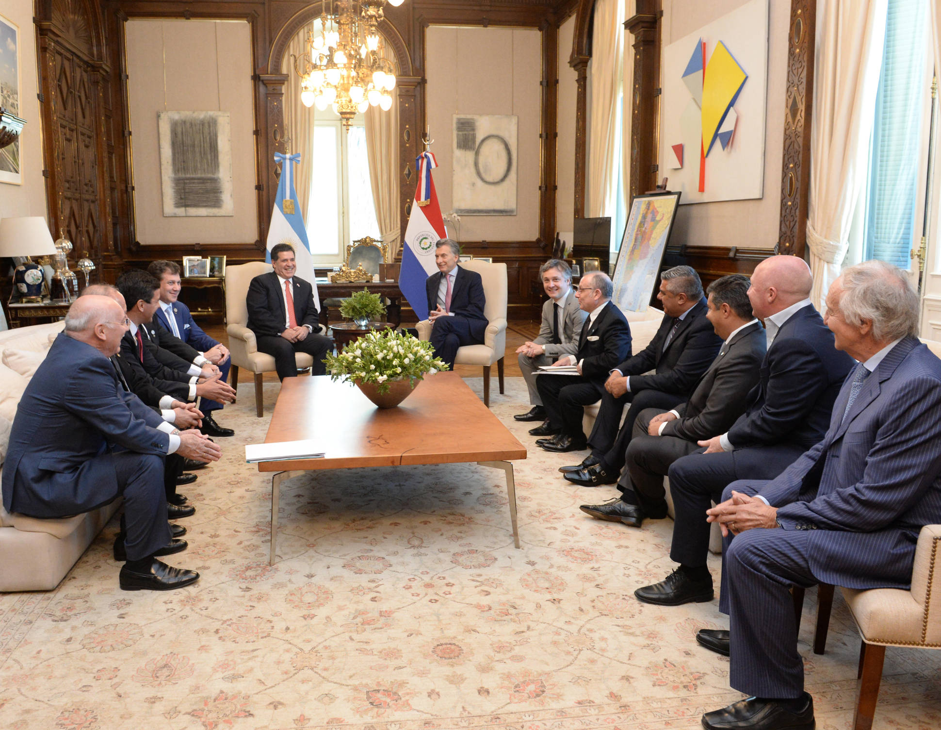 Macri se reunió con el presidente de Paraguay y el titular de la Conmebol