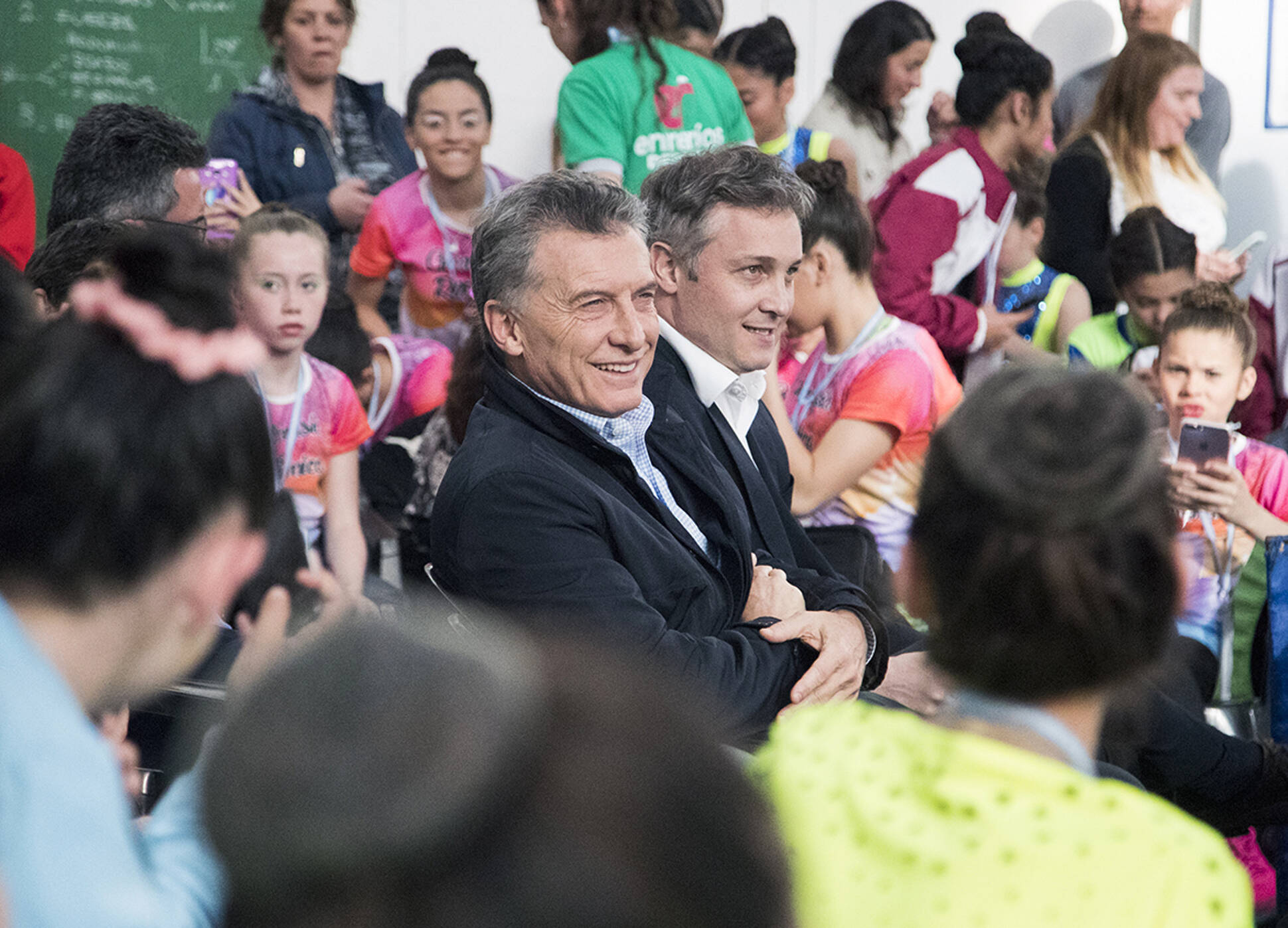 El Presidente sorprendió con una visita a los jóvenes que participan de los Juegos Evita