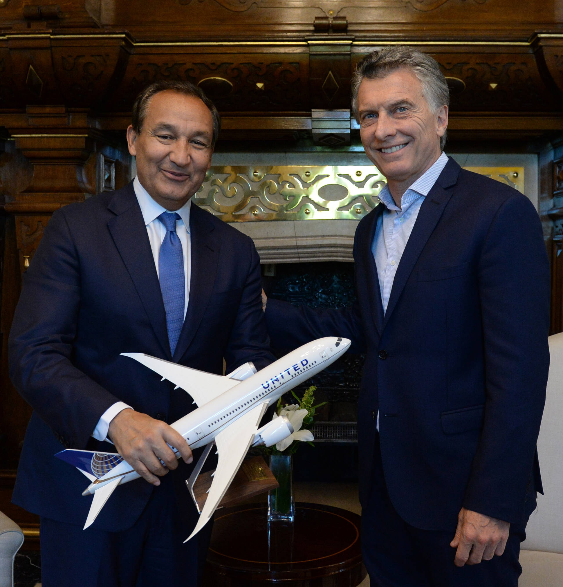 Macri recibió al CEO de la empresa aérea United Airlines