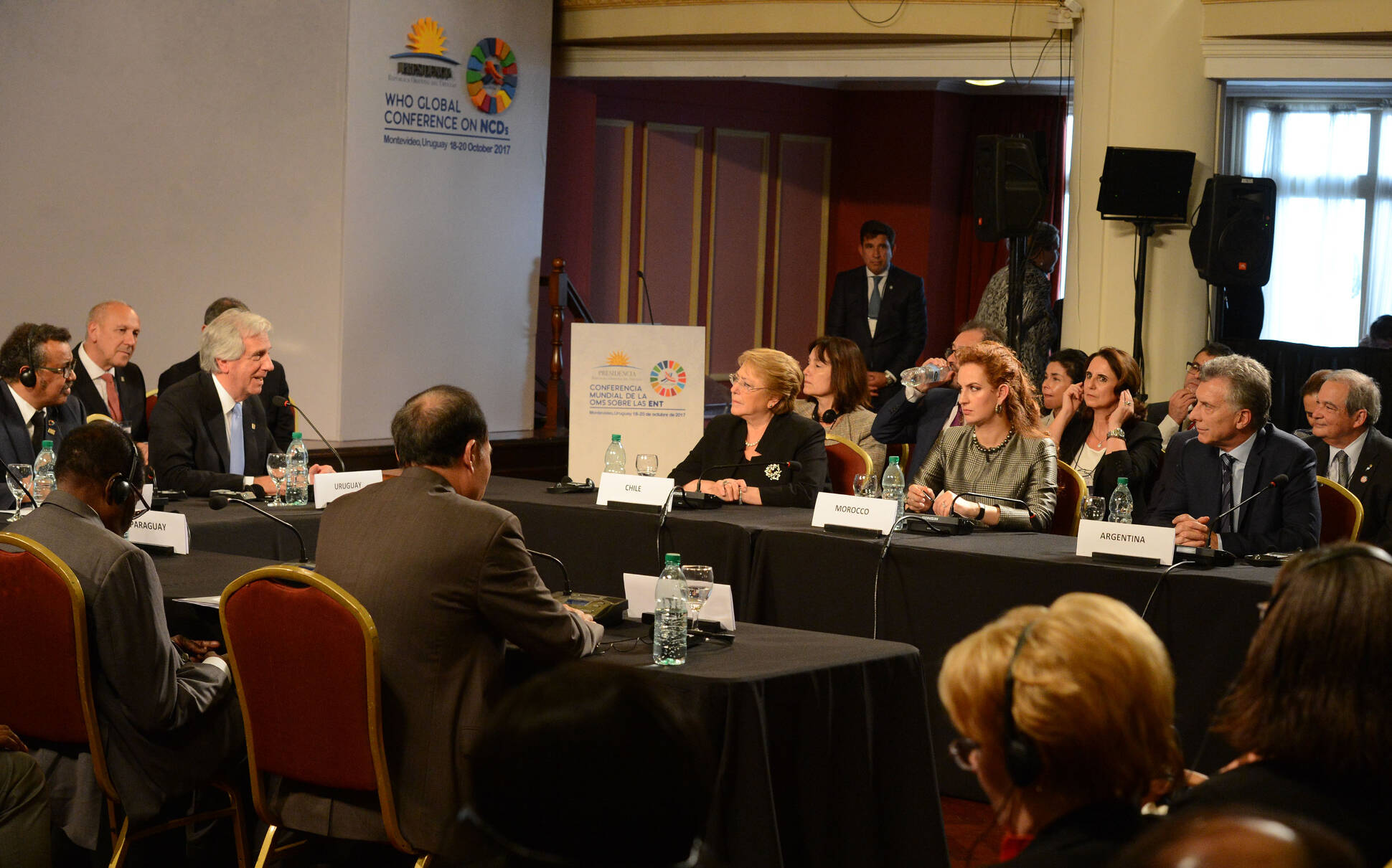 Macri asistió a la apertura de la Conferencia Mundial sobre Enfermedades No Transmisibles en Uruguay