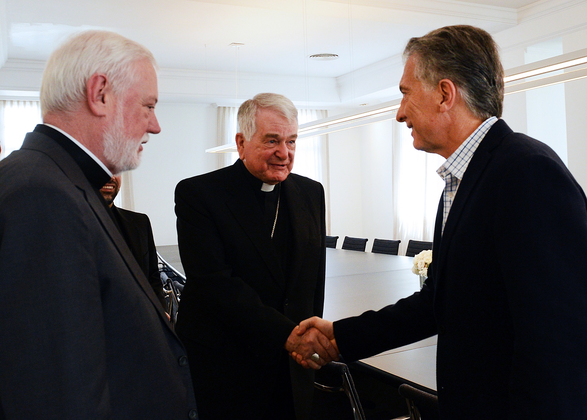  El presidente Macri recibió al canciller del Vaticano en Olivos