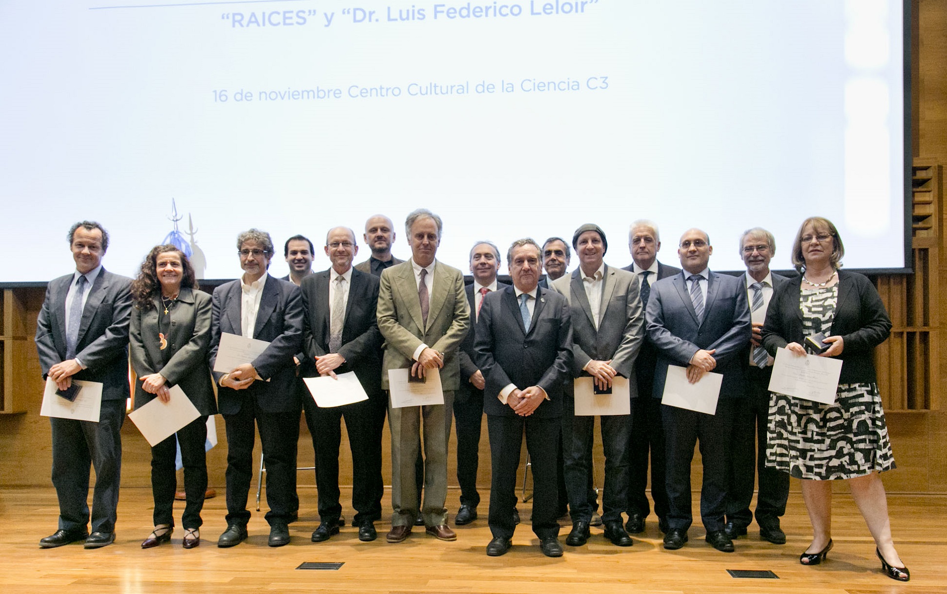 Reconocieron a científicos nacionales y extranjeros con premios “Raíces” y “Luis F.Leloir”