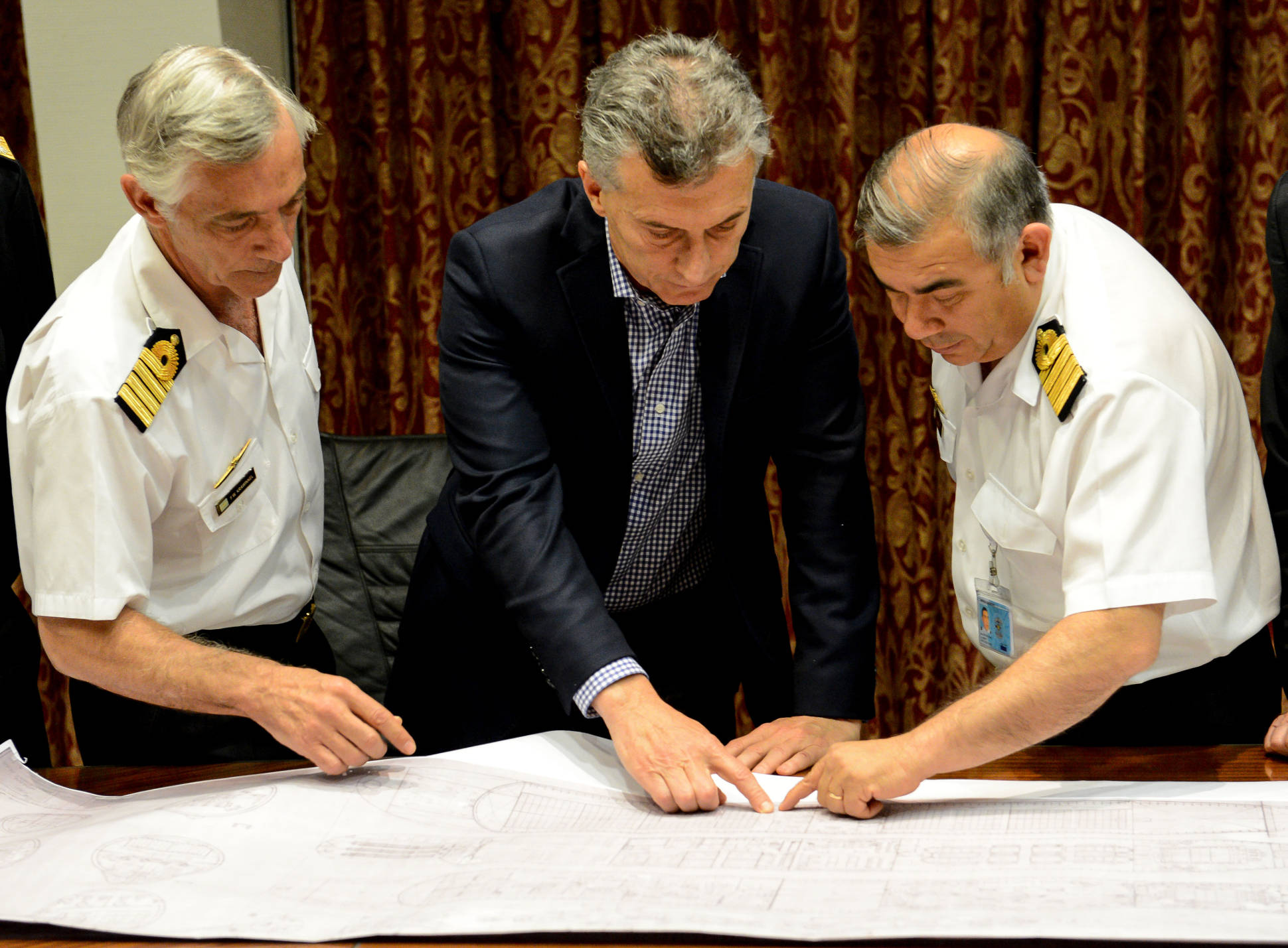 El Presidente se interiorizó sobre los operativos de búsqueda del submarino ARA San Juan