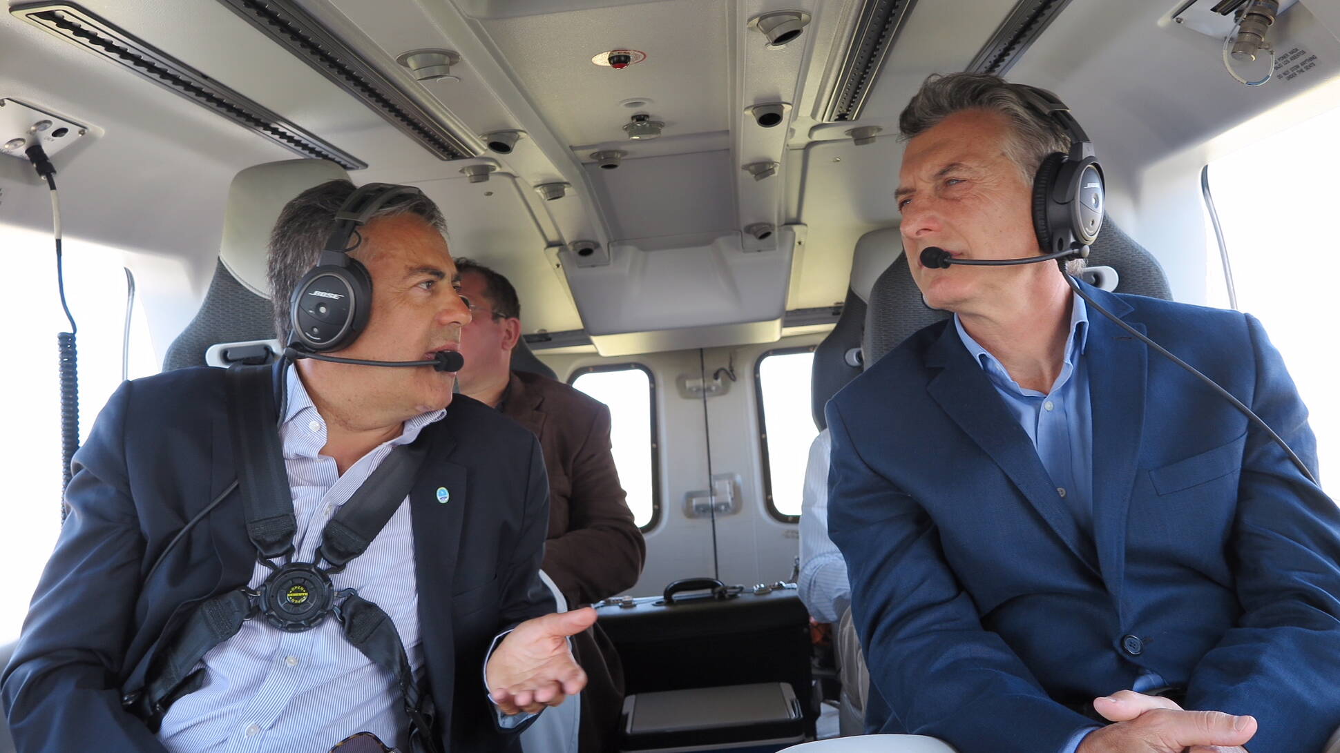 El Presidente voló sobre las zonas afectadas por los incendios en el sur de Mendoza