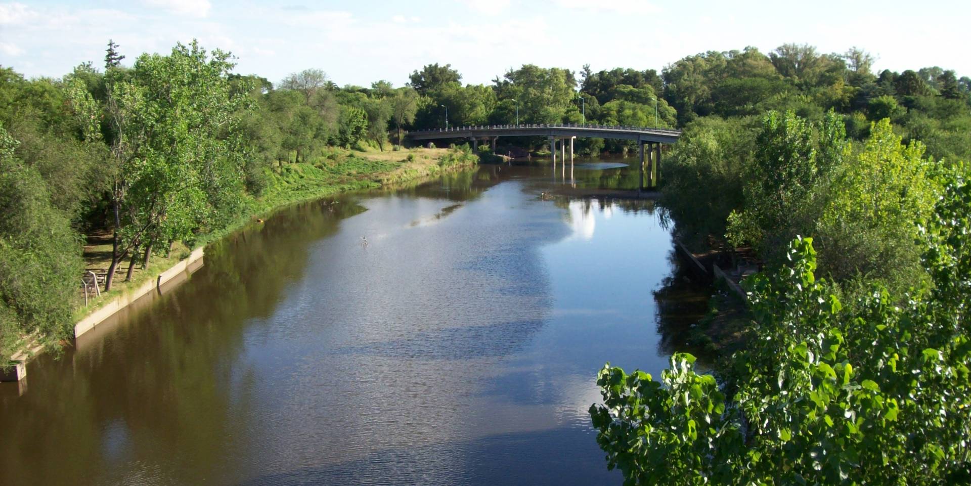 Avanza el proyecto de saneamiento integral de la cuenca del Río Luján Avanza el proyecto de saneamiento integral de la cuenca del Río Luján