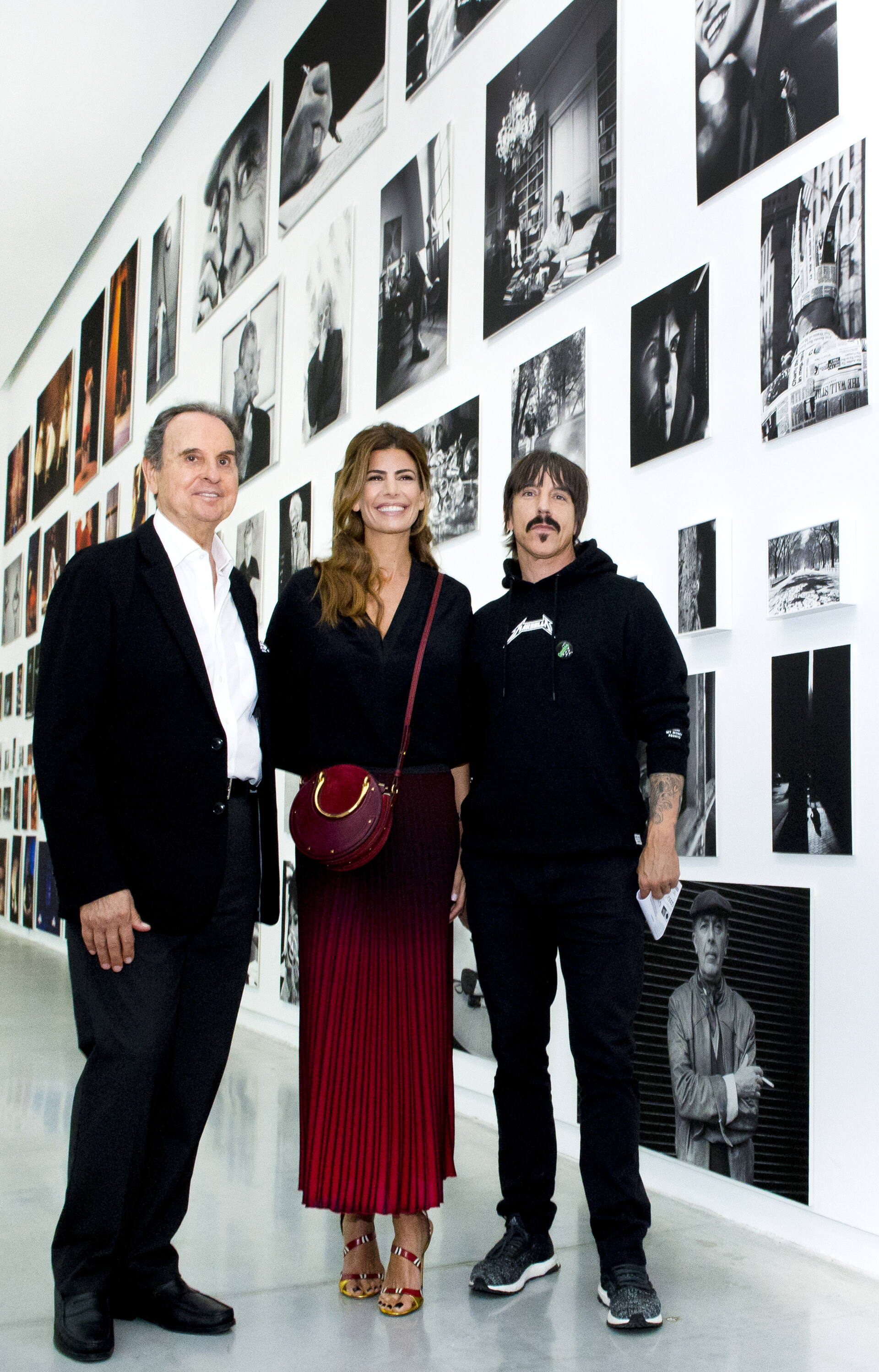 Juliana Awada visitó la muestra del fotógrafo Aldo Sessa