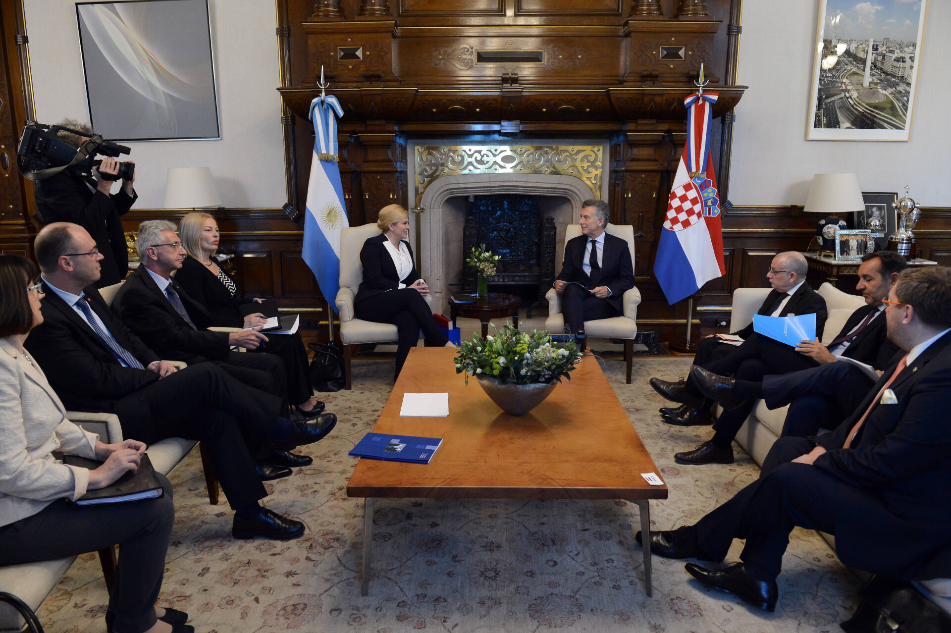 Macri recibió a la presidenta de Croacia