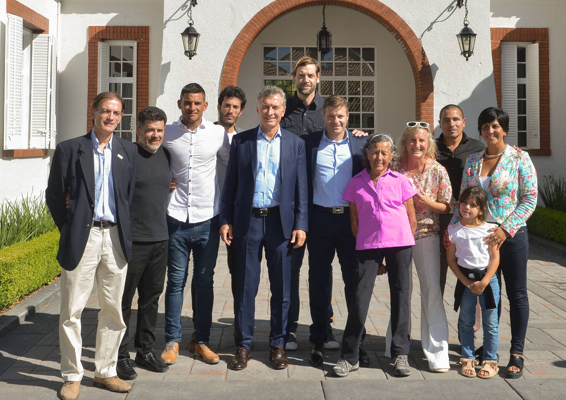 El Presidente recibió a los atletas del Summit Aconcagua 2018